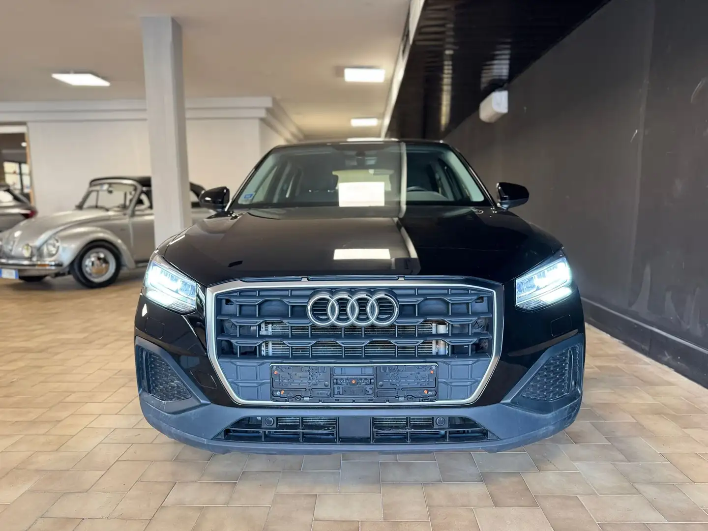 Audi Q2 35 1.5 tfsi s-tronic Schwarz - 2