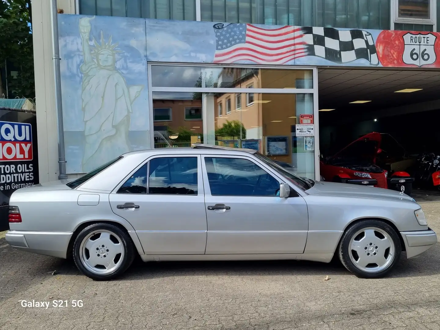 Mercedes-Benz 400 400 E Silber - 2