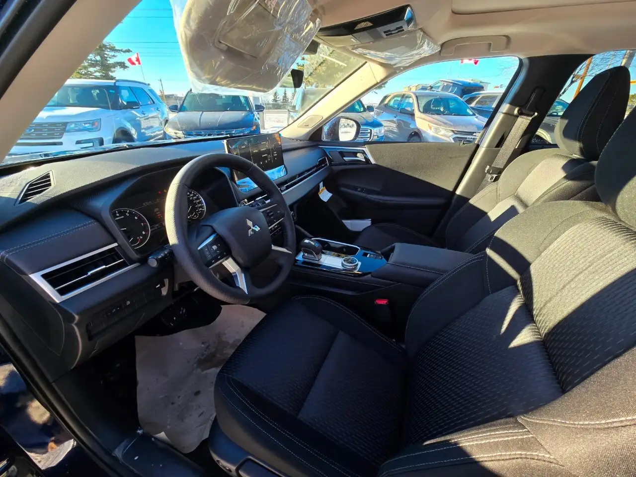Mitsubishi Outlander снимка Mitsubishi Outlander