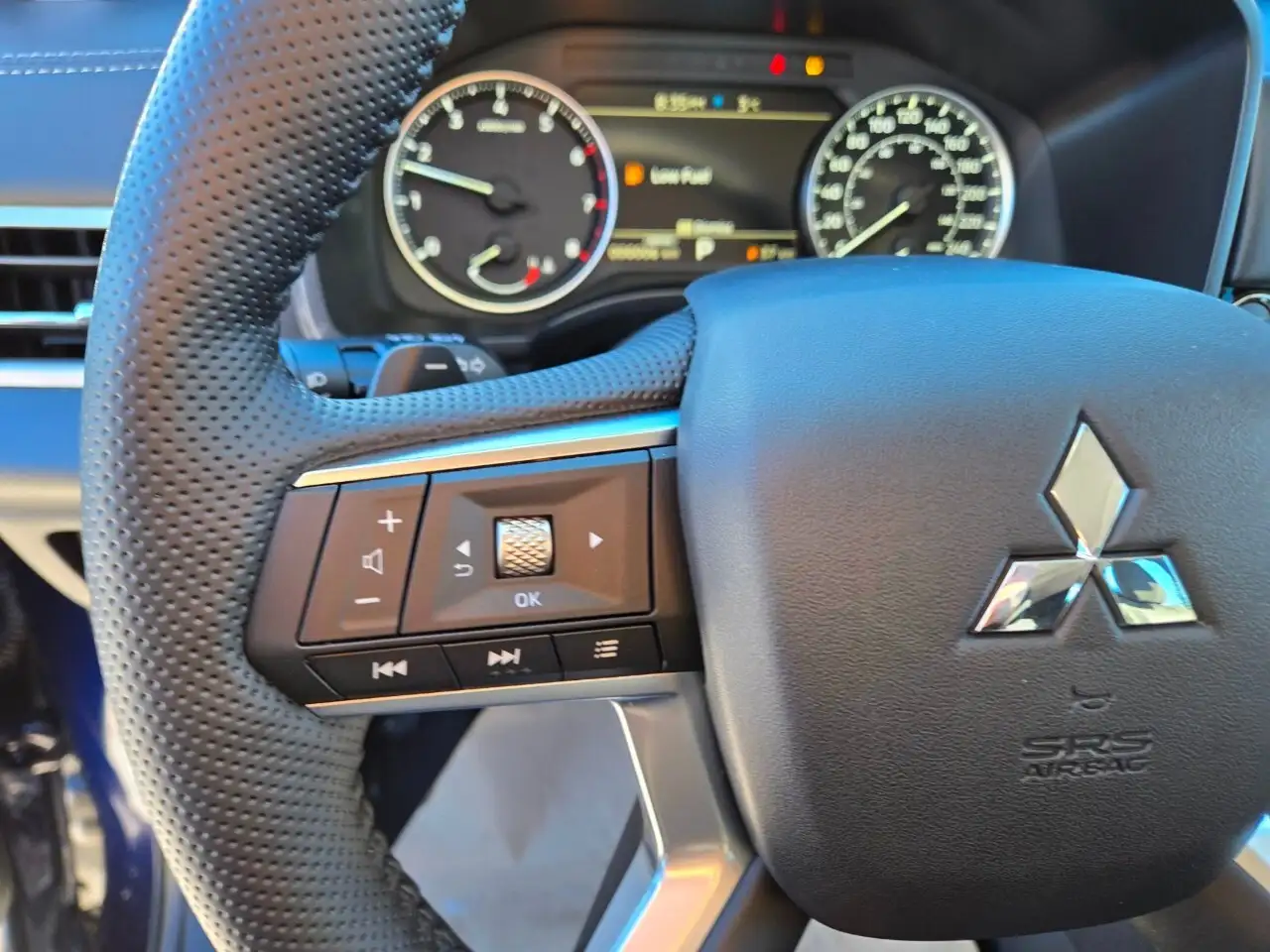 Mitsubishi Outlander снимка Mitsubishi Outlander
