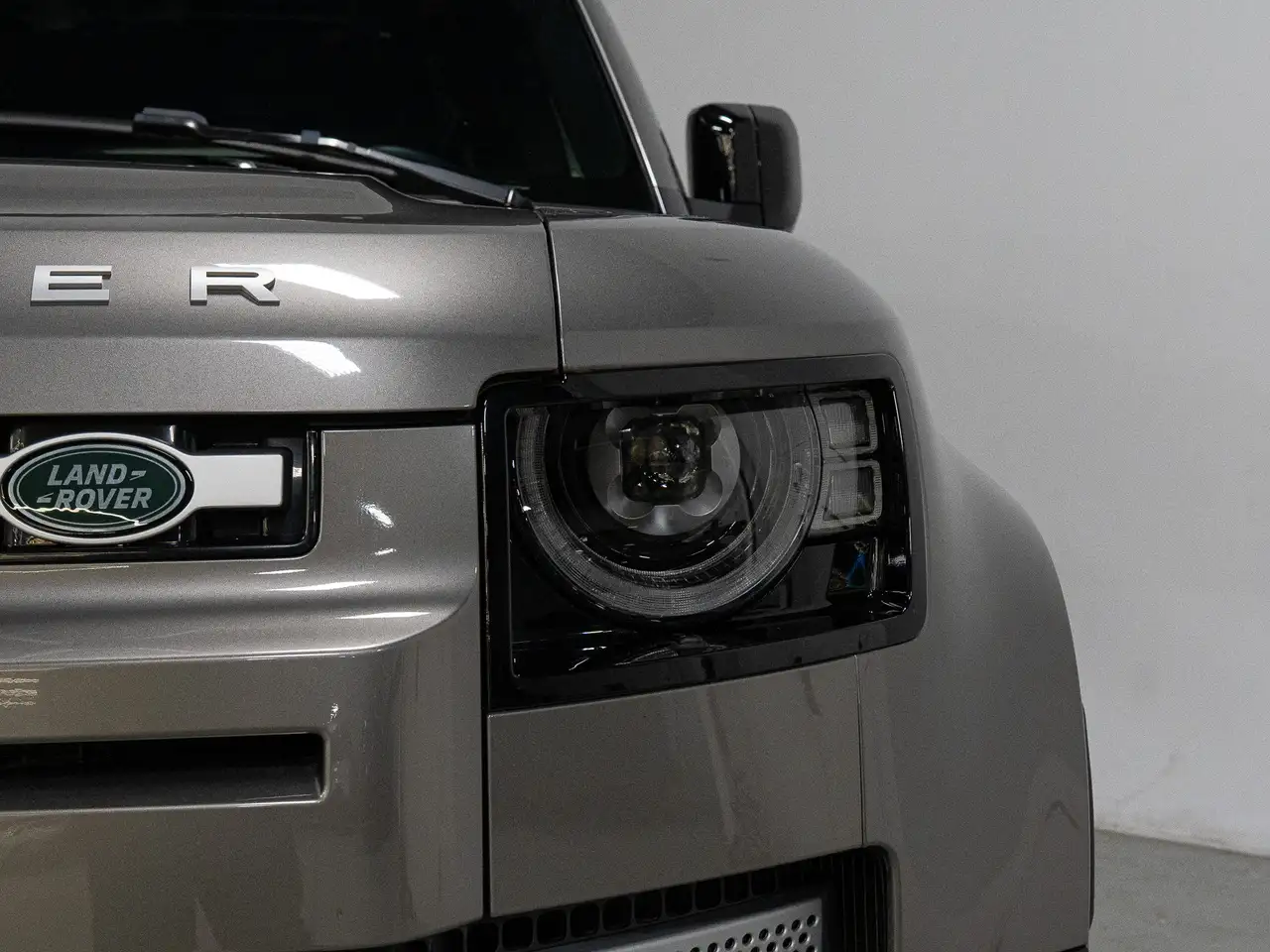 Land Rover Defender снимка Land Rover Defender