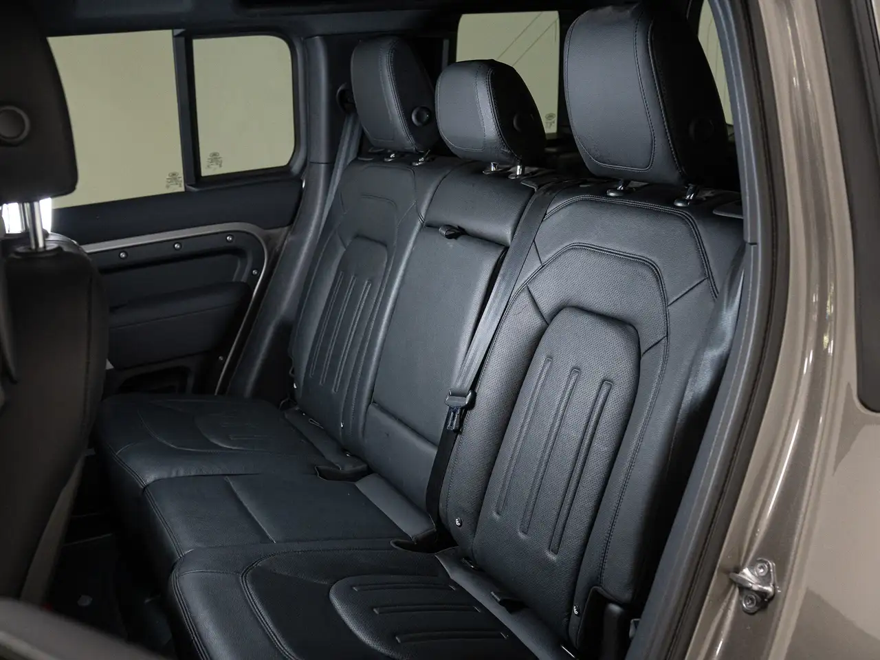 Land Rover Defender снимка Land Rover Defender