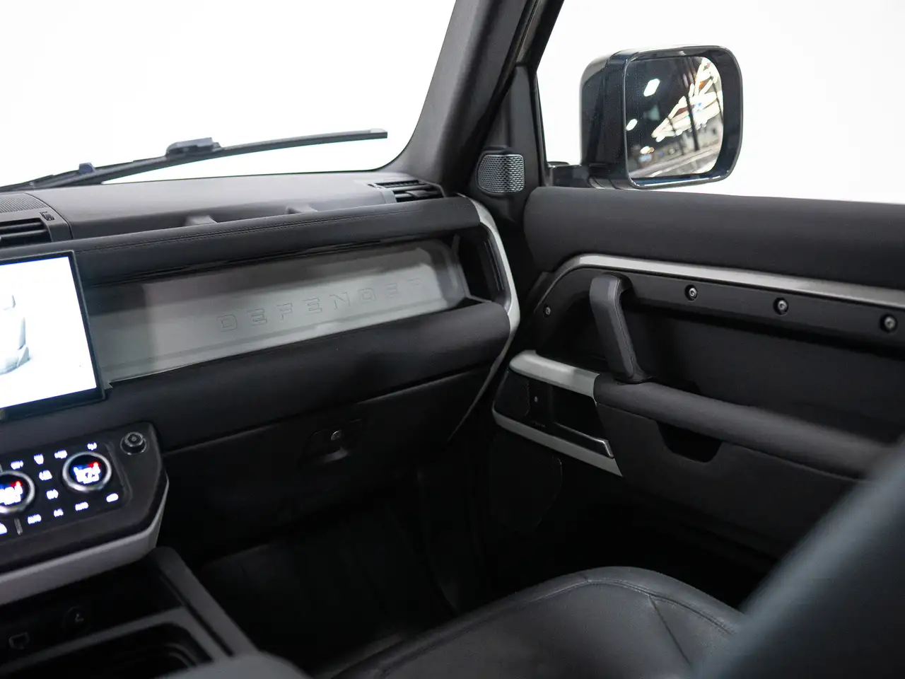 Land Rover Defender снимка Land Rover Defender