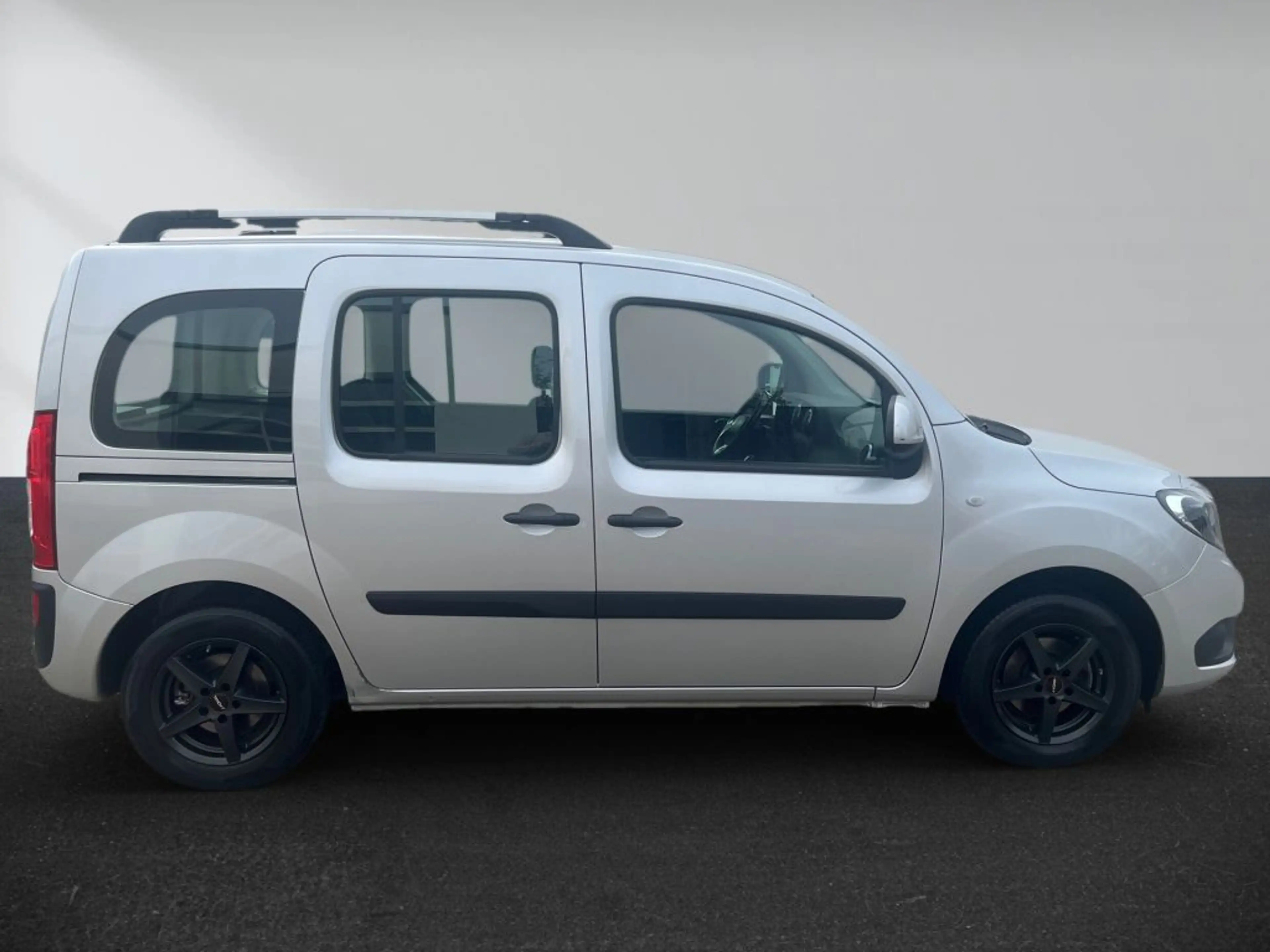 Mercedes-Benz Citan 111 CDI Tourer lang Start & Stop EDITION — photo 3