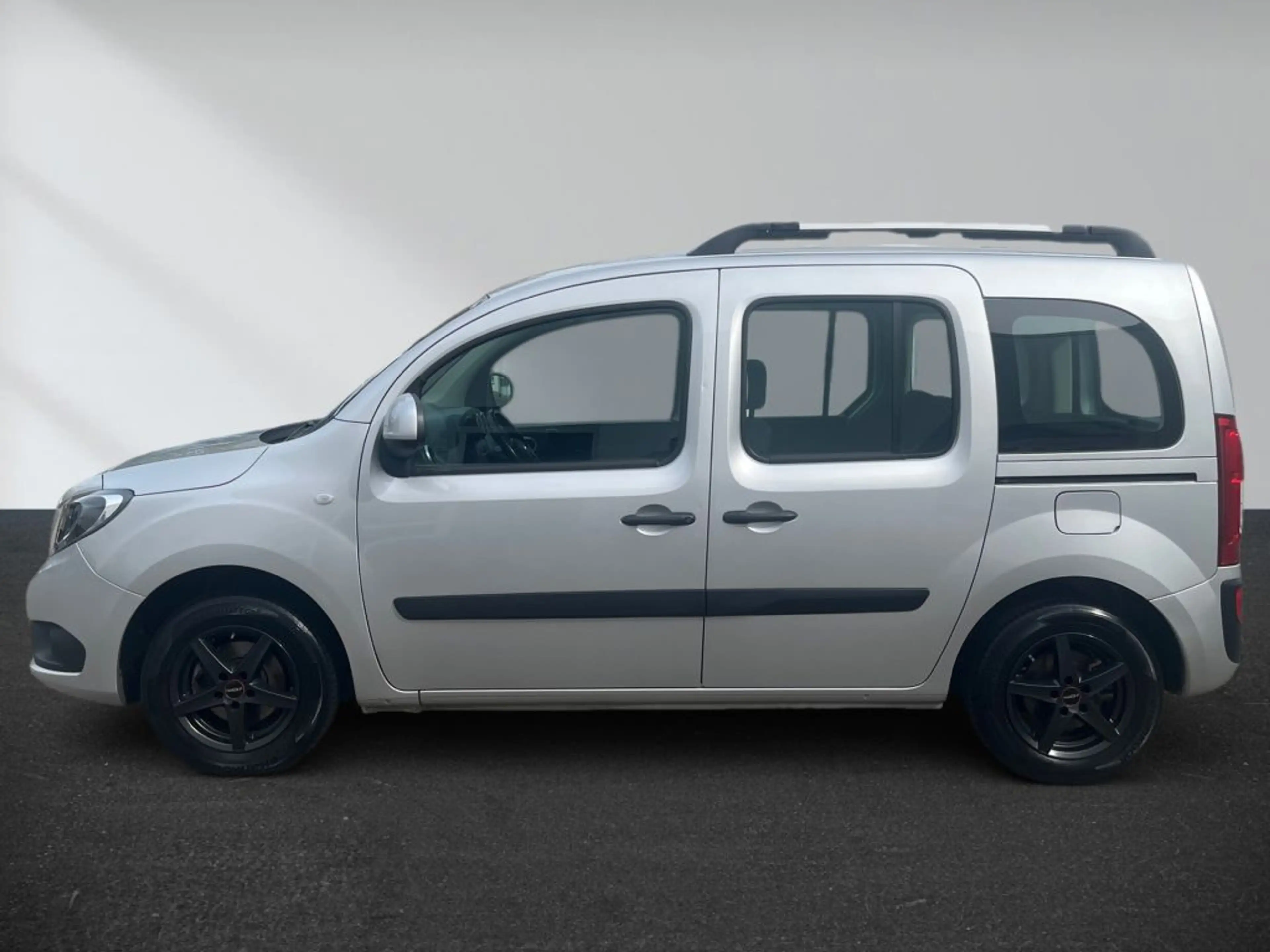 Mercedes-Benz Citan 111 CDI Tourer lang Start & Stop EDITION — photo 9