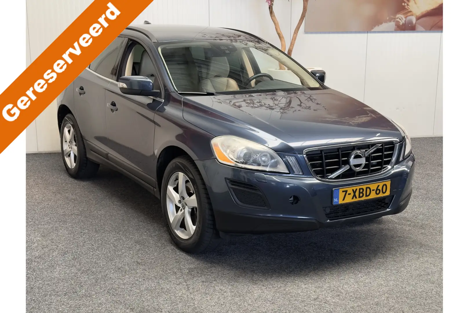 Volvo XC60 2.4D AWD SUMMUM LEDER NAVIGATIE CRUISE CONTROL CLI Blau - 1