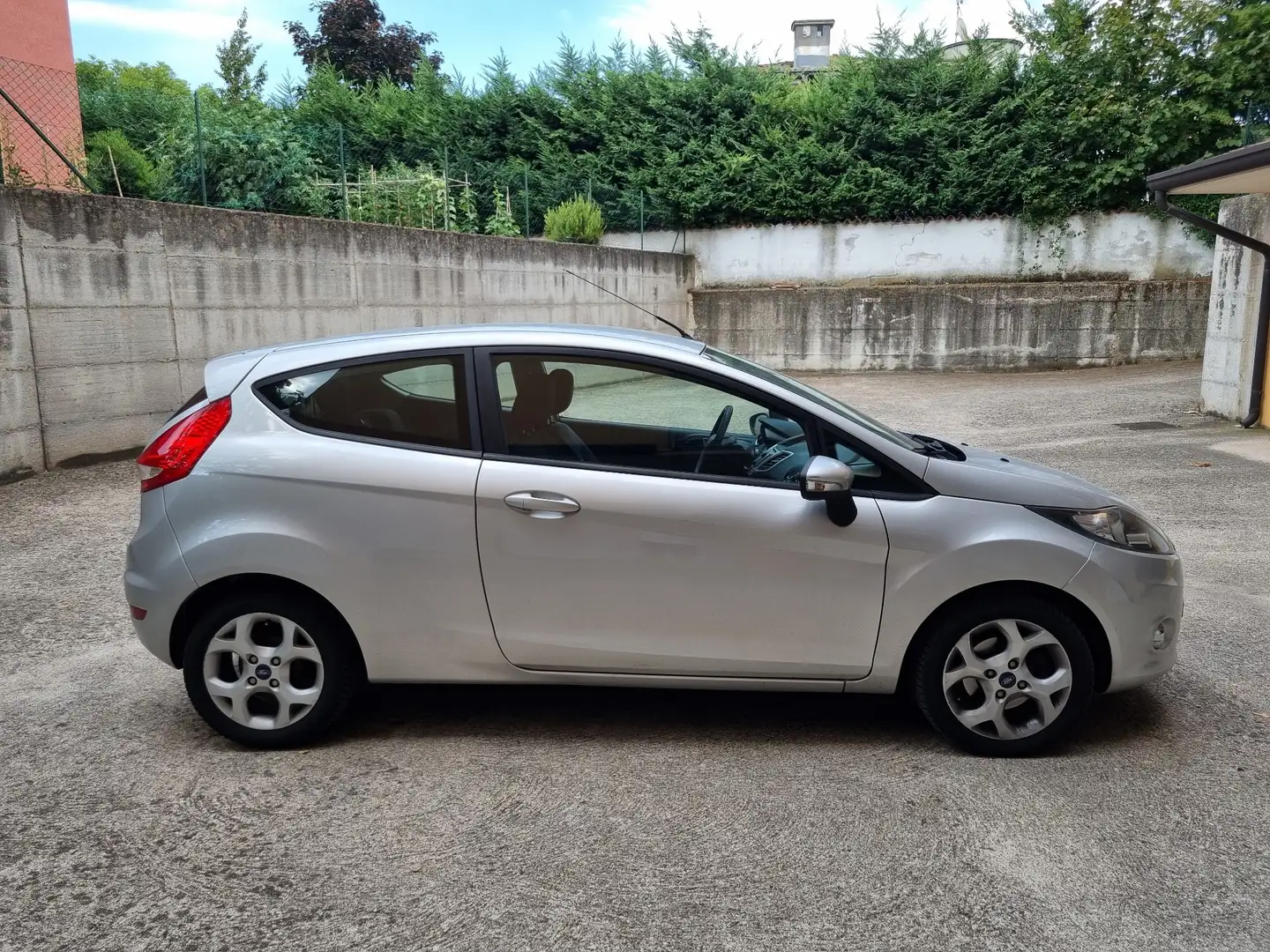 Ford Fiesta 3p 1.4 tdci Ikon (+) Grigio - 2