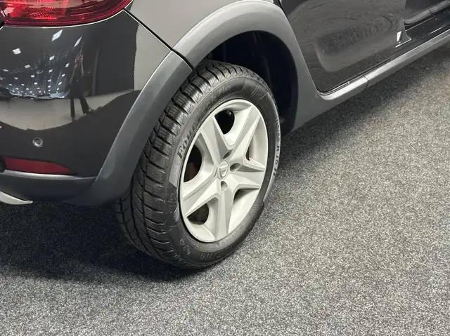 Dacia Sandero view 11