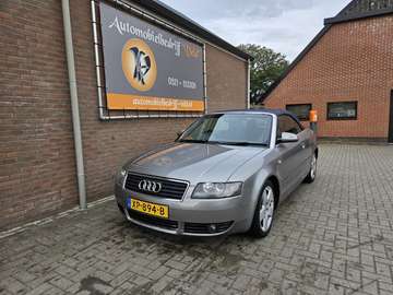 Cabriolet 2.4 V6 (rechtsgestuurd)