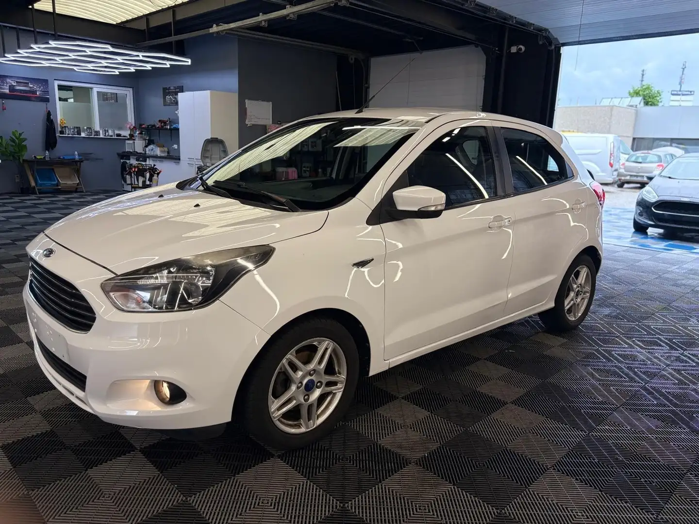 Ford Ka/Ka+ Ka+ 1.2 Ti-VCT White bj. 2017 Euro 6 Blanc - 1