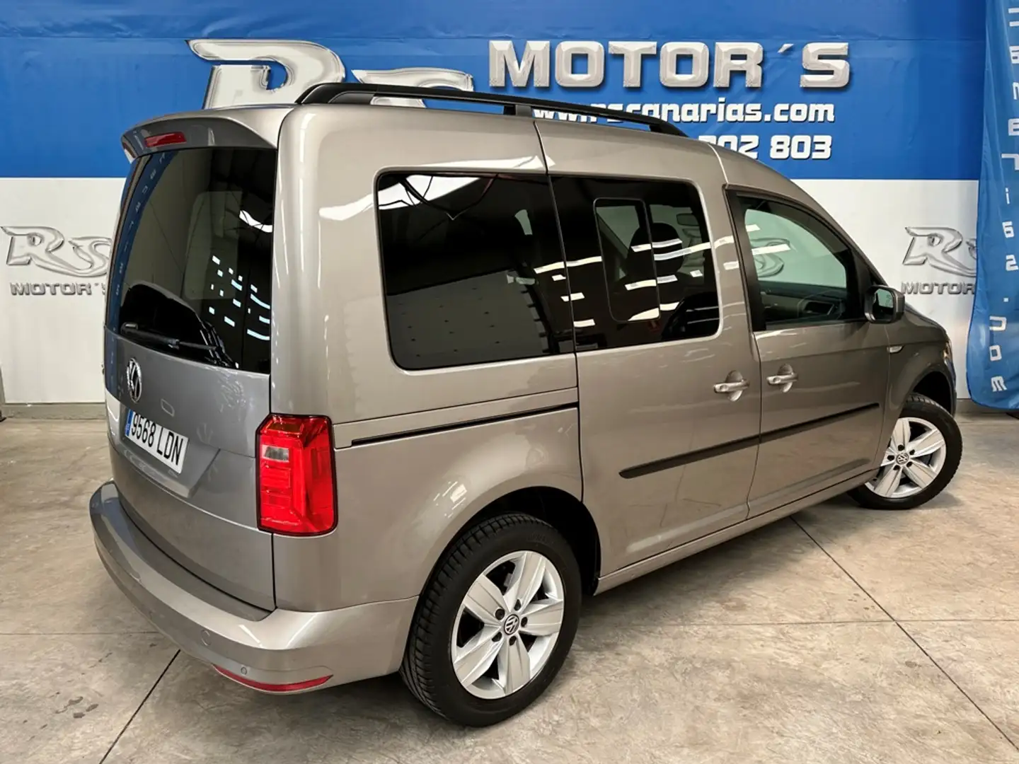 Volkswagen Caddy 1.5 TSI Life 114 Gris - 2