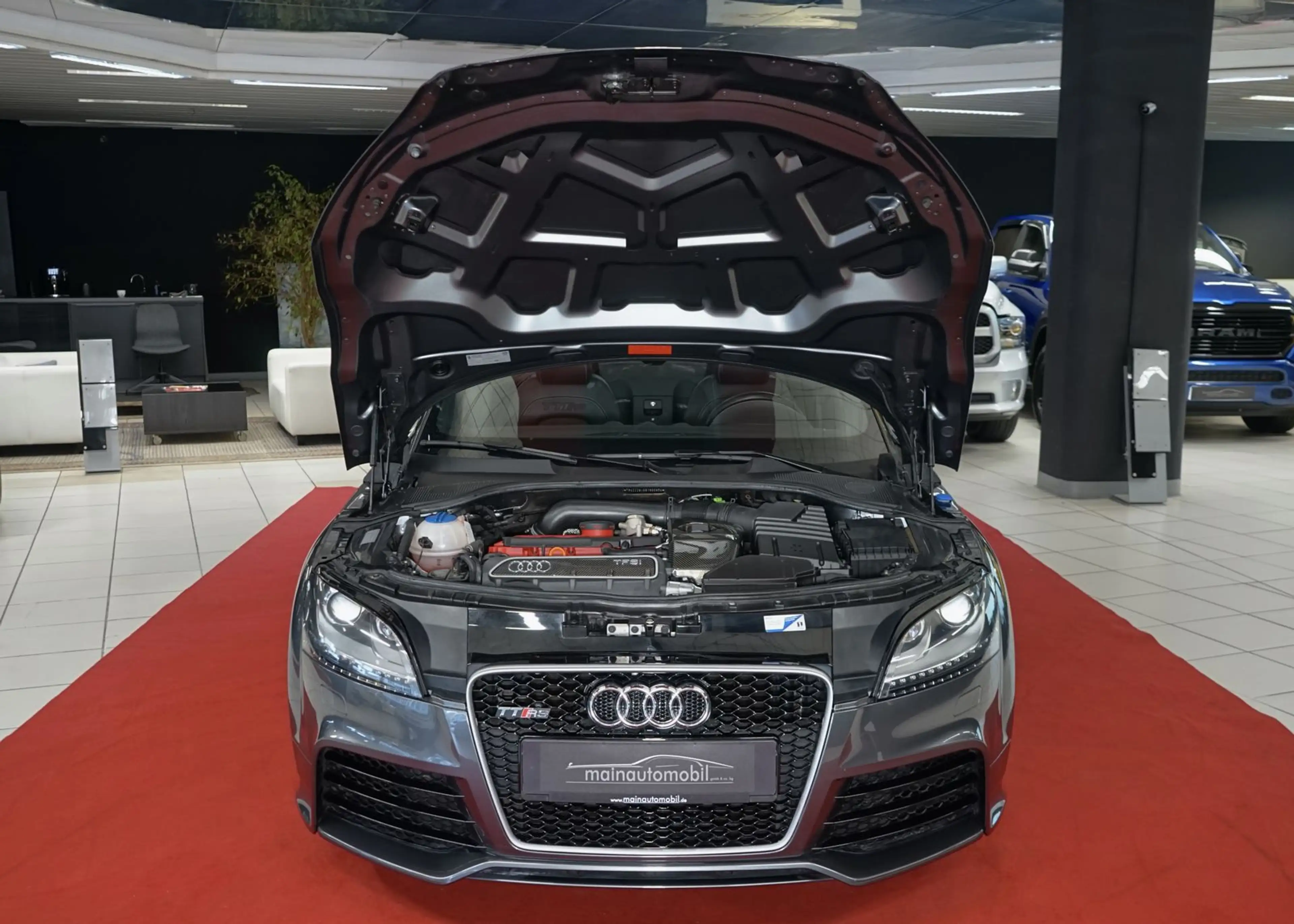 Audi TT RS 2.5 TFSI Roadster quattro 280km/h Schalter — photo 35