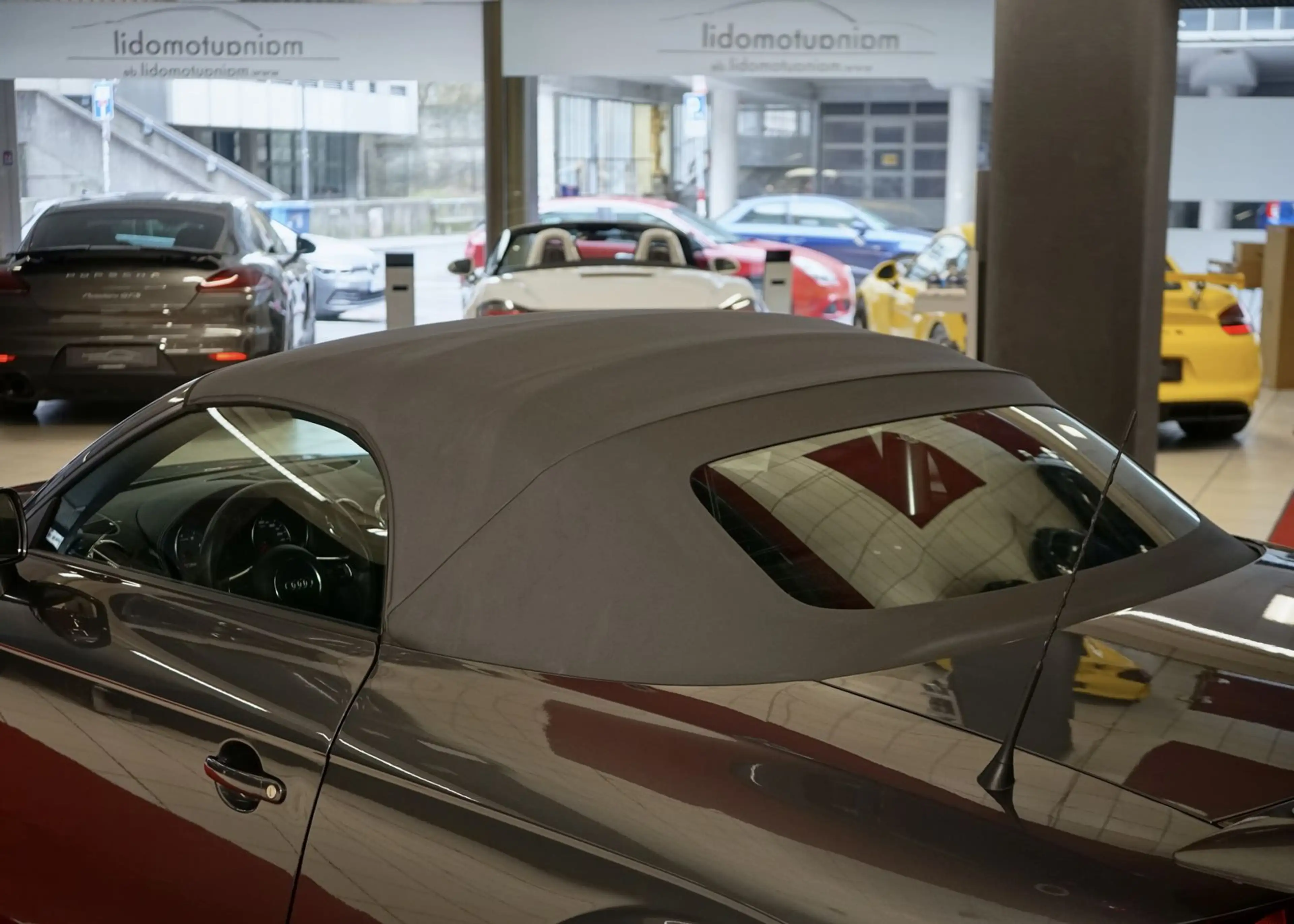 Audi TT RS 2.5 TFSI Roadster quattro 280km/h Schalter — photo 7