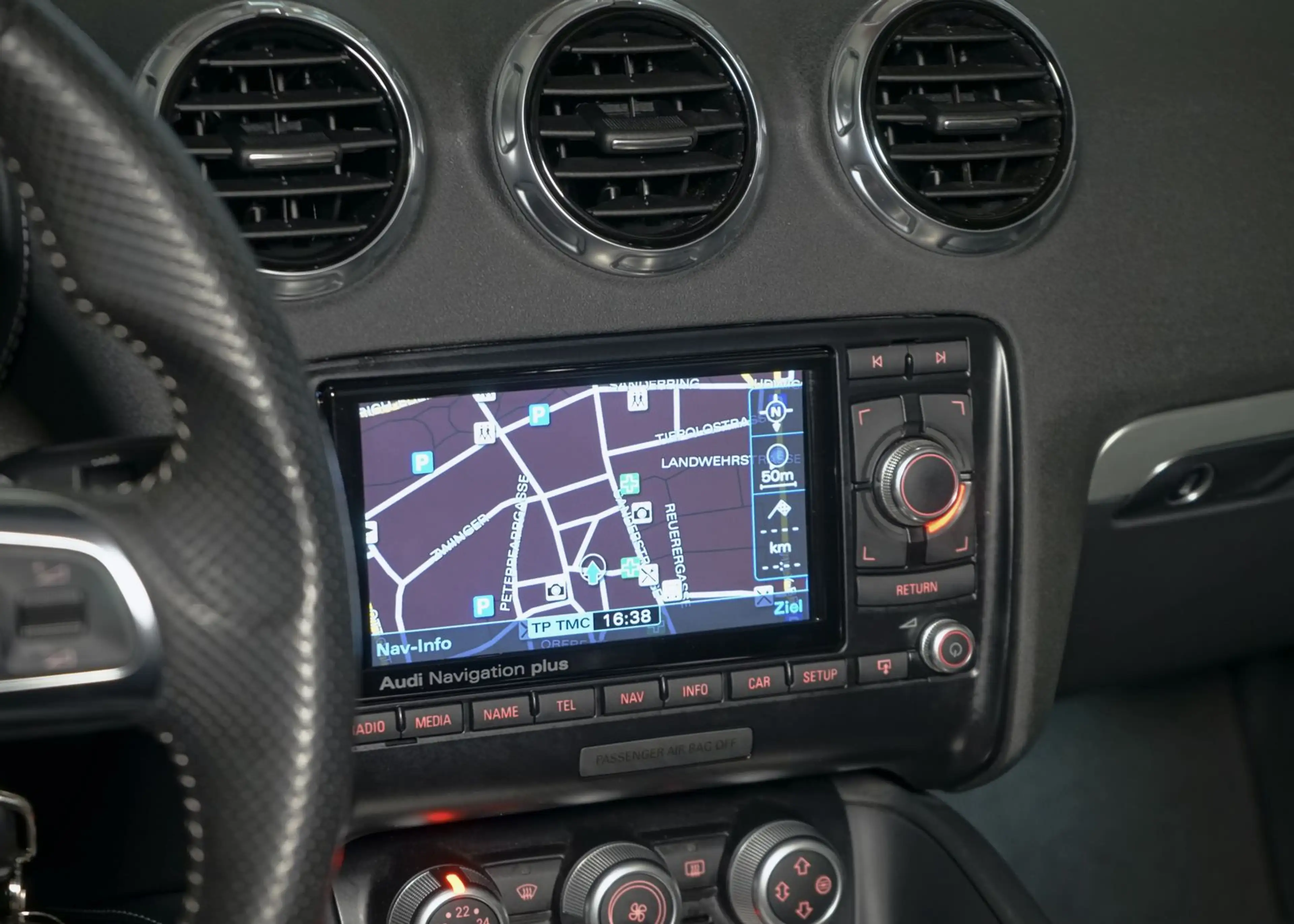 Audi TT RS 2.5 TFSI Roadster quattro 280km/h Schalter — photo 26