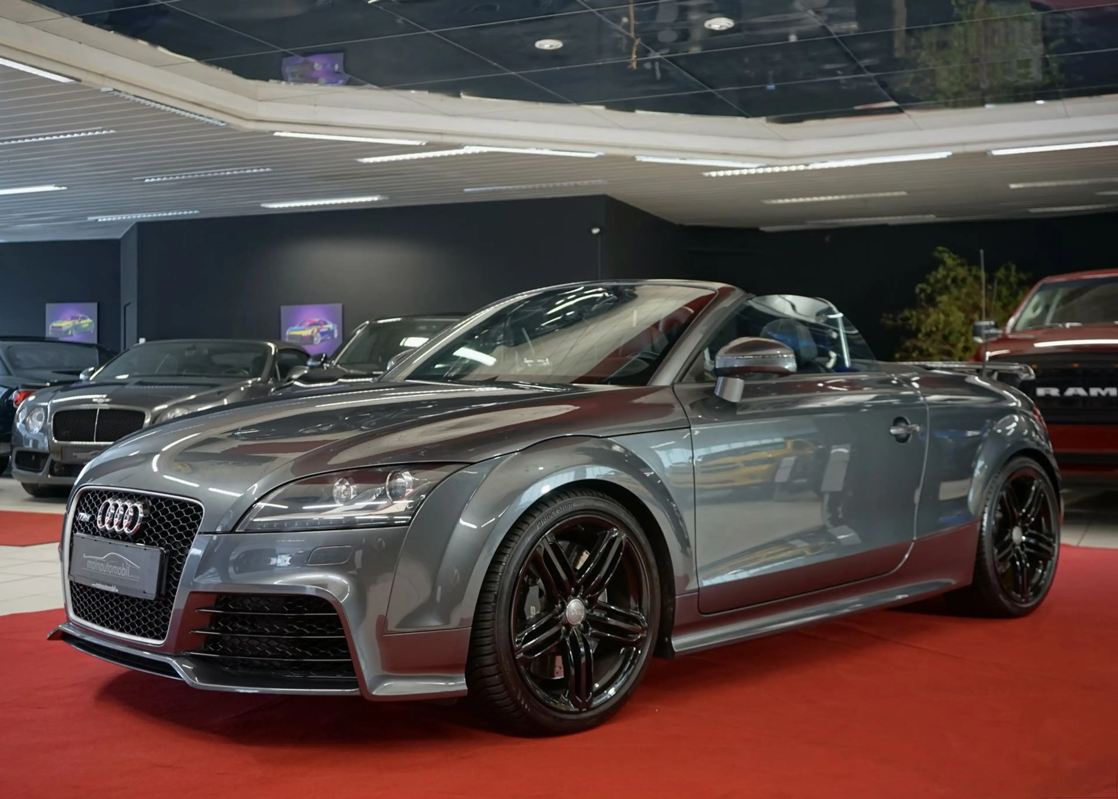 Audi TT RS 2.5 TFSI Roadster quattro 280km/h Schalter — photo 2