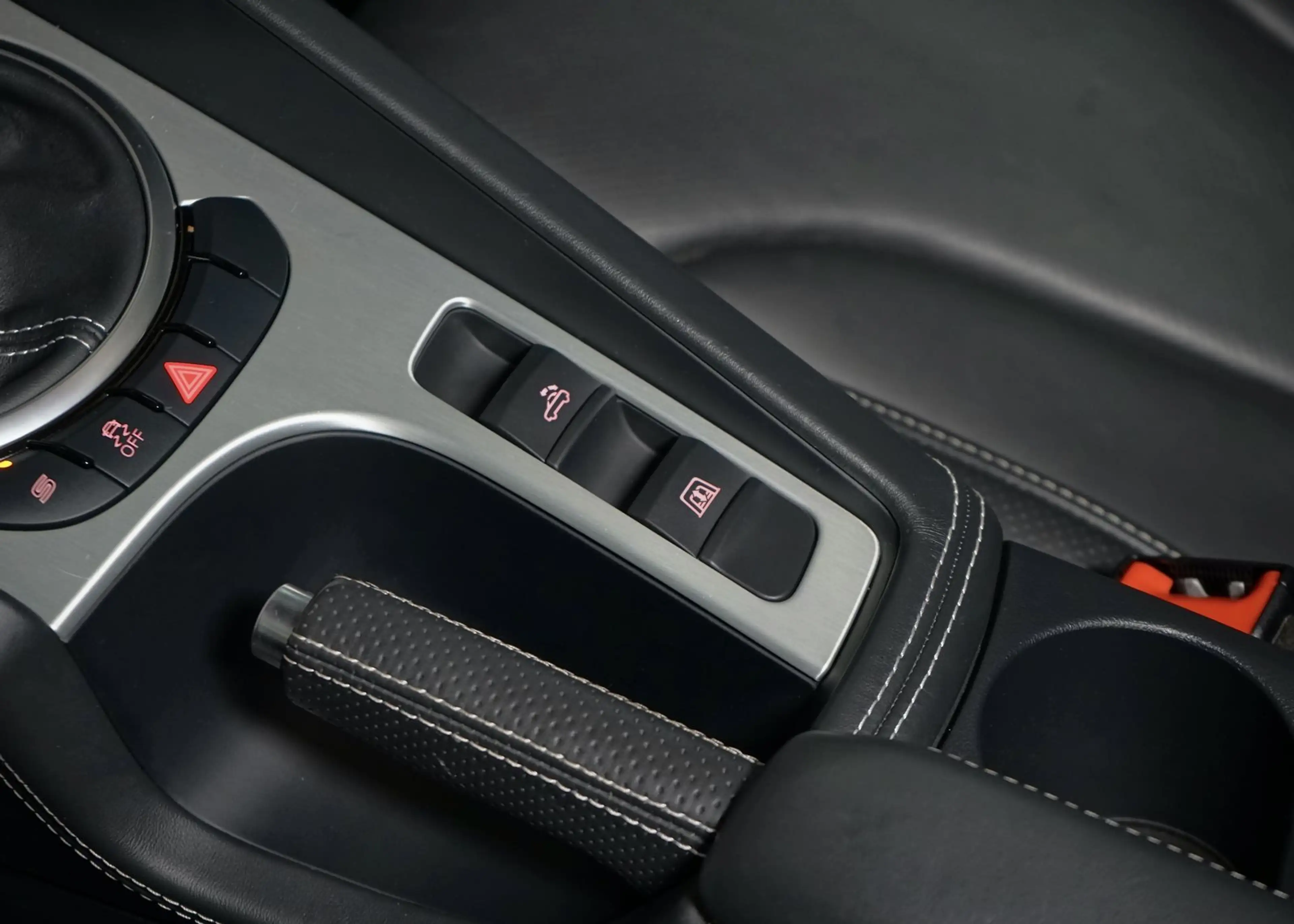 Audi TT RS 2.5 TFSI Roadster quattro 280km/h Schalter — photo 30
