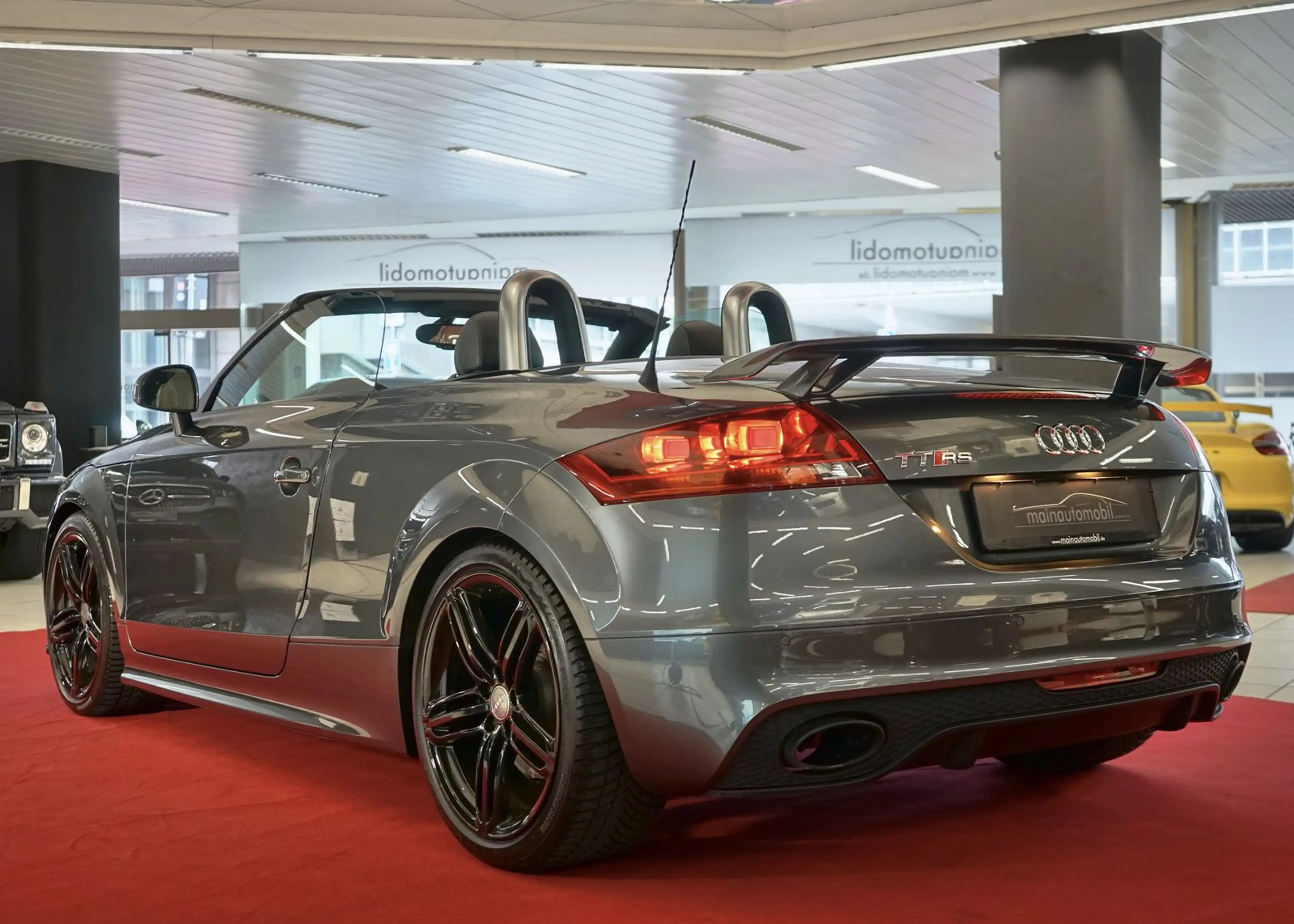 Audi TT RS 2.5 TFSI Roadster quattro 280km/h Schalter — photo 6