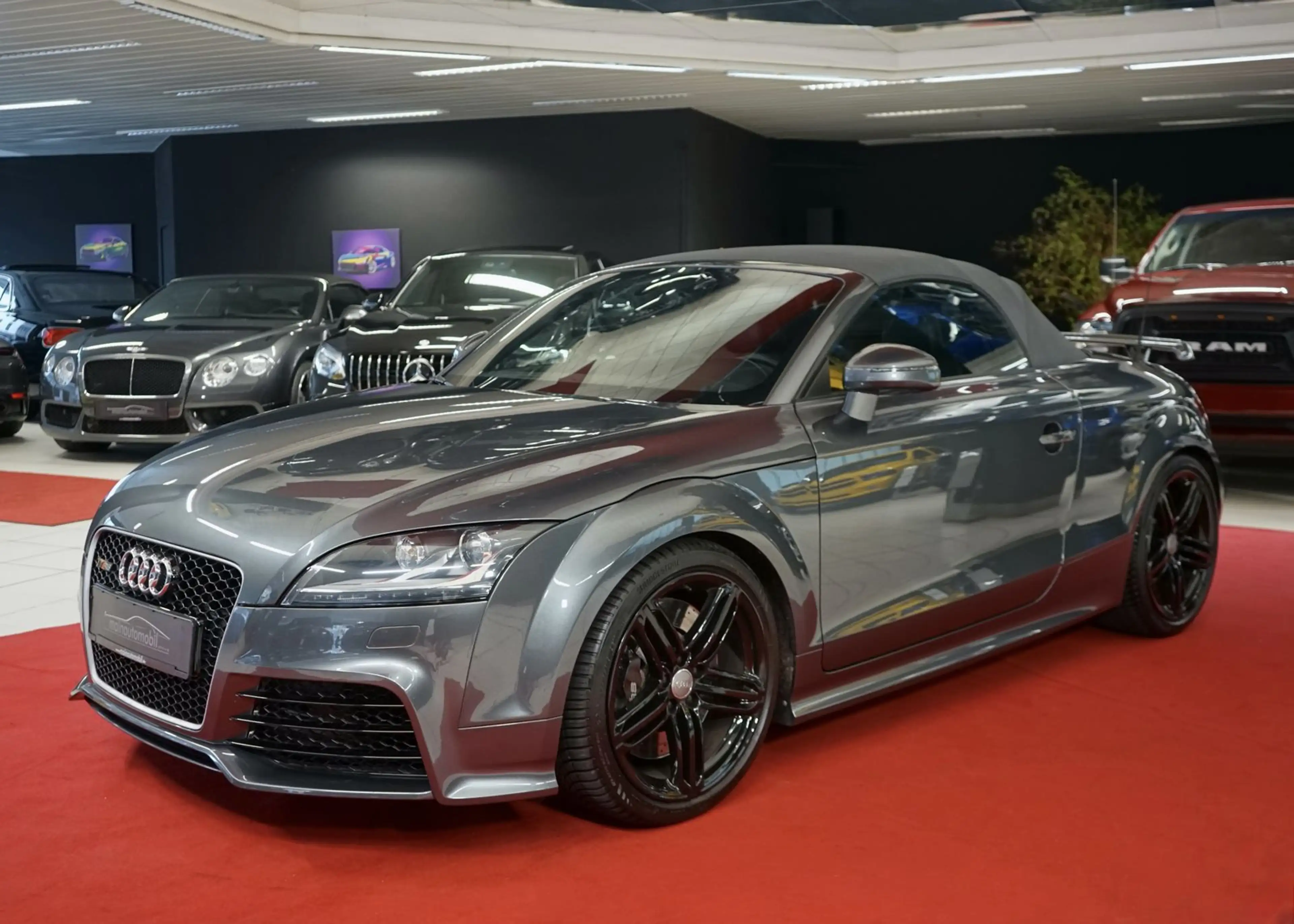 Audi TT RS 2.5 TFSI Roadster quattro 280km/h Schalter — photo 3
