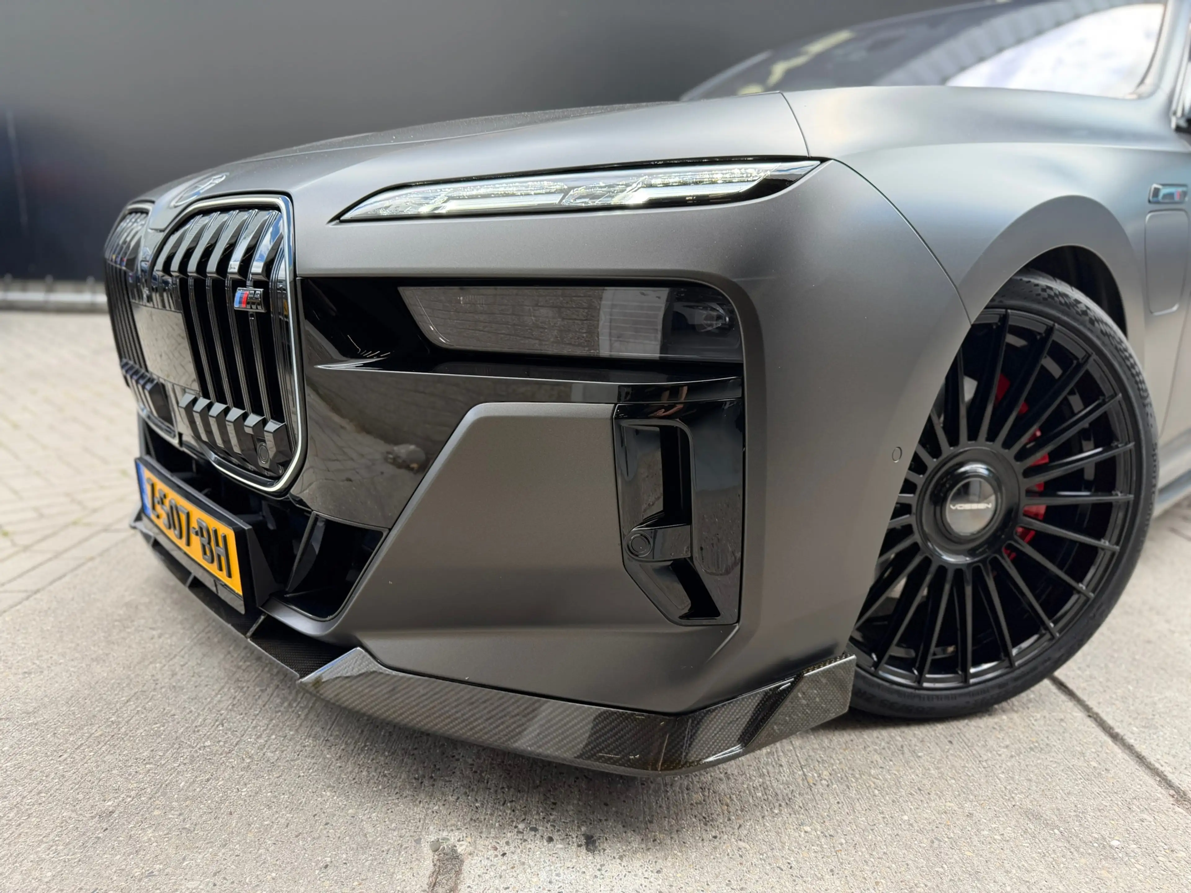 BMW 760 7-serie M760e xDrive Carbon M-Sport B&W Hud Vossen — photo 5