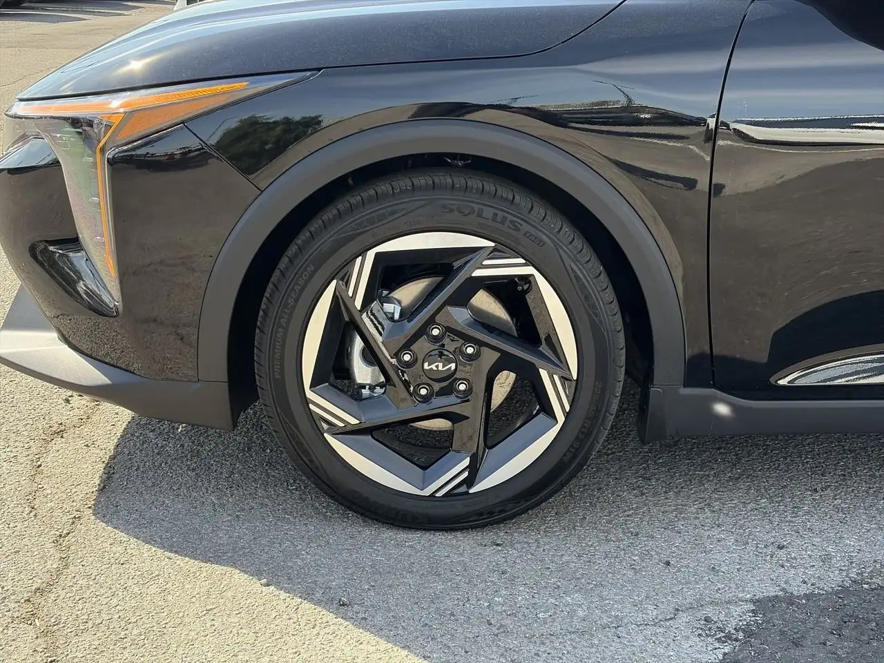 Kia K4 photo Kia K4