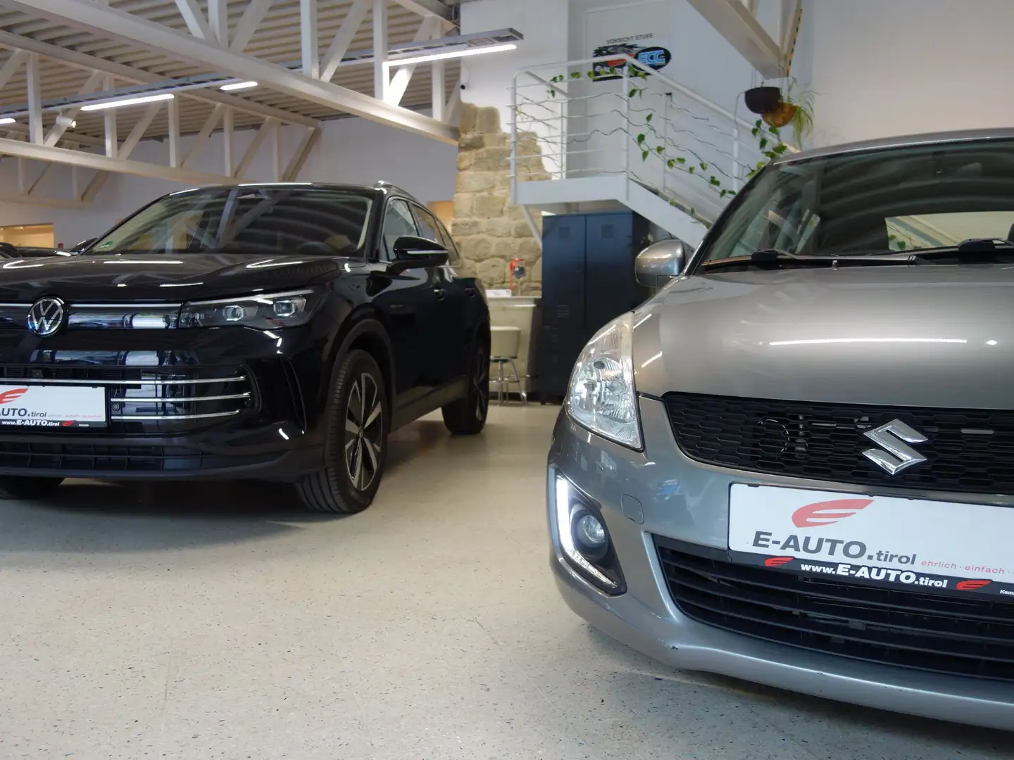 Suzuki Swift 1,2 Shine Aut. *PDC *TEMPOMAT *LED Silber - 2