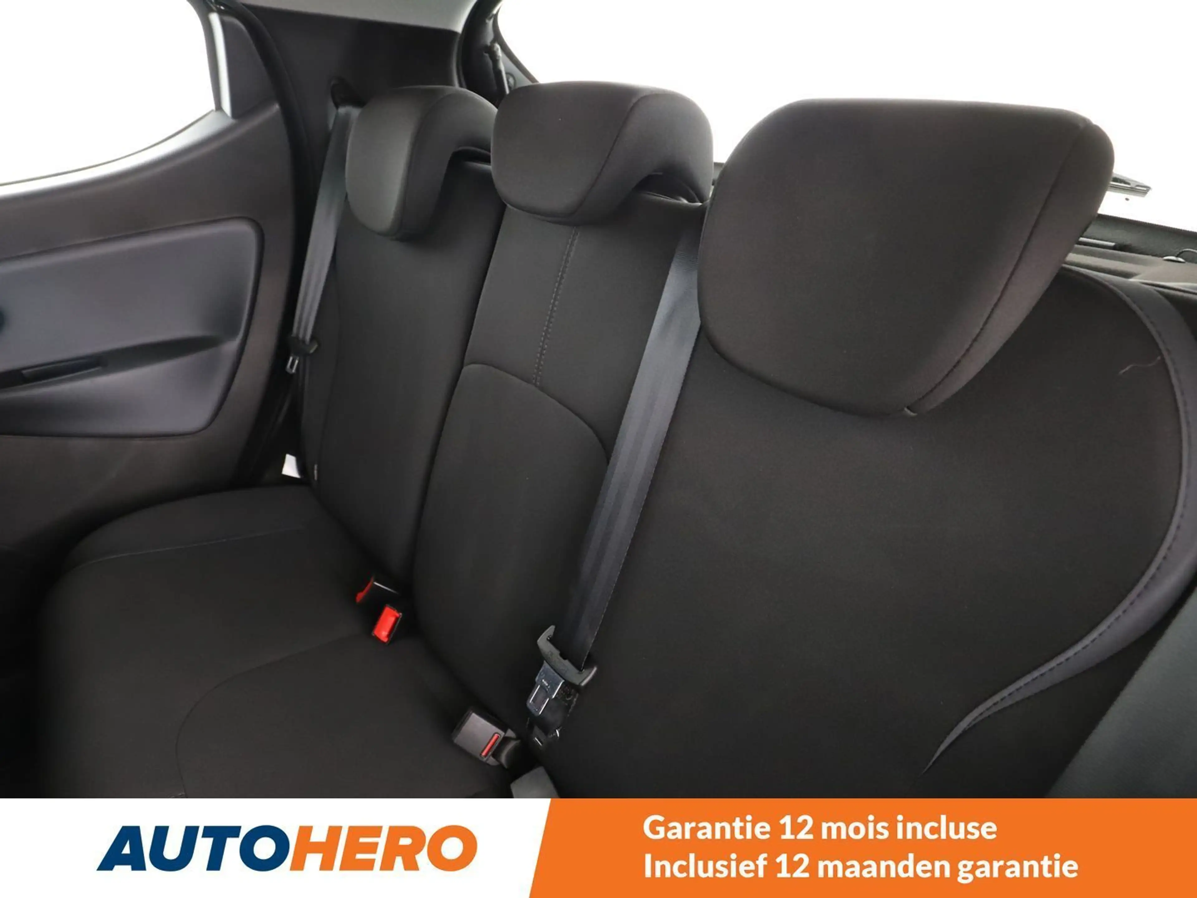 Lancia Ypsilon 1.2 Silver — photo 14