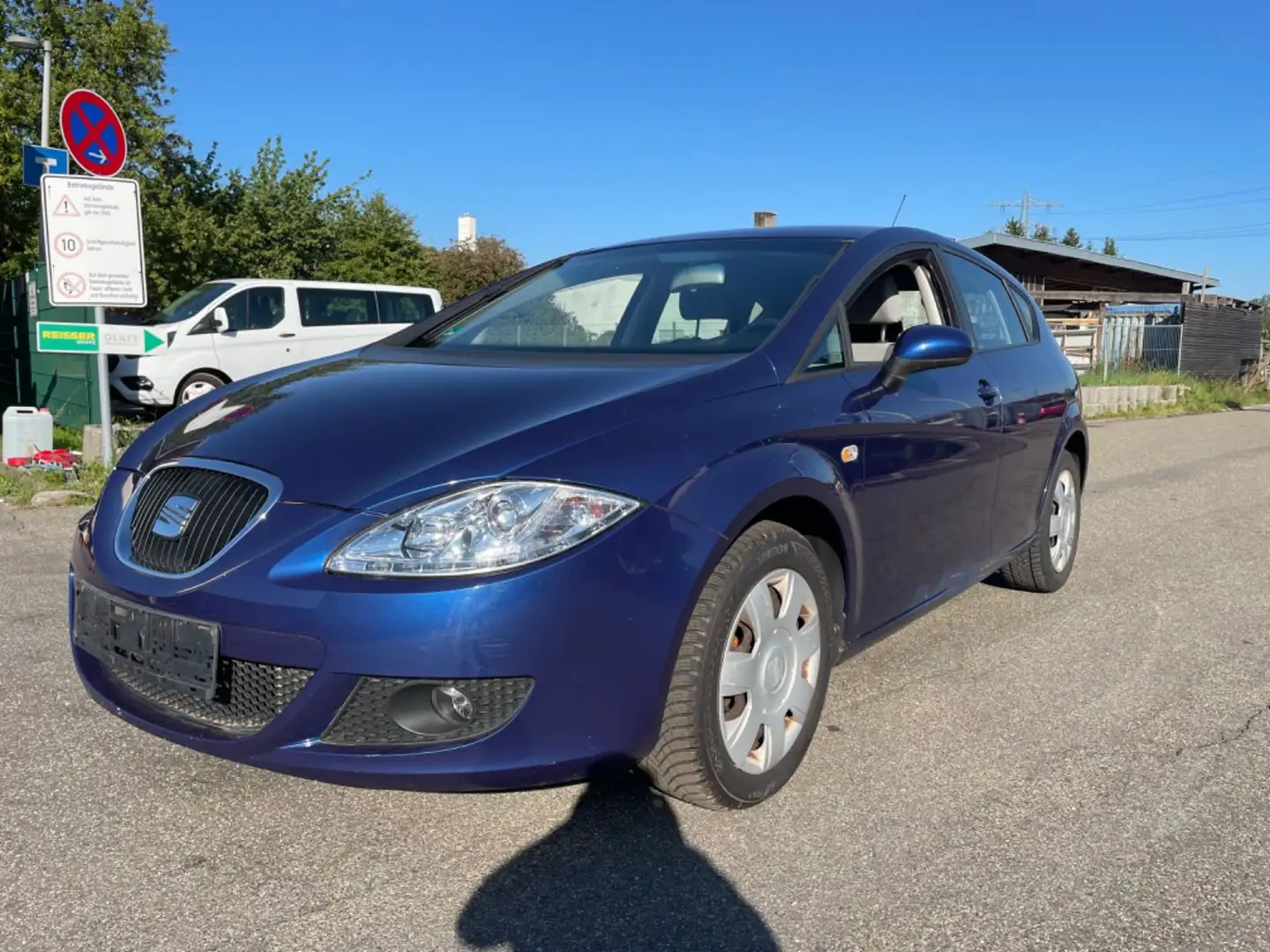SEAT Leon Reference Blau - 1