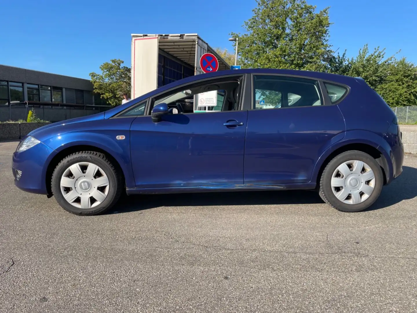 SEAT Leon Reference Blau - 2