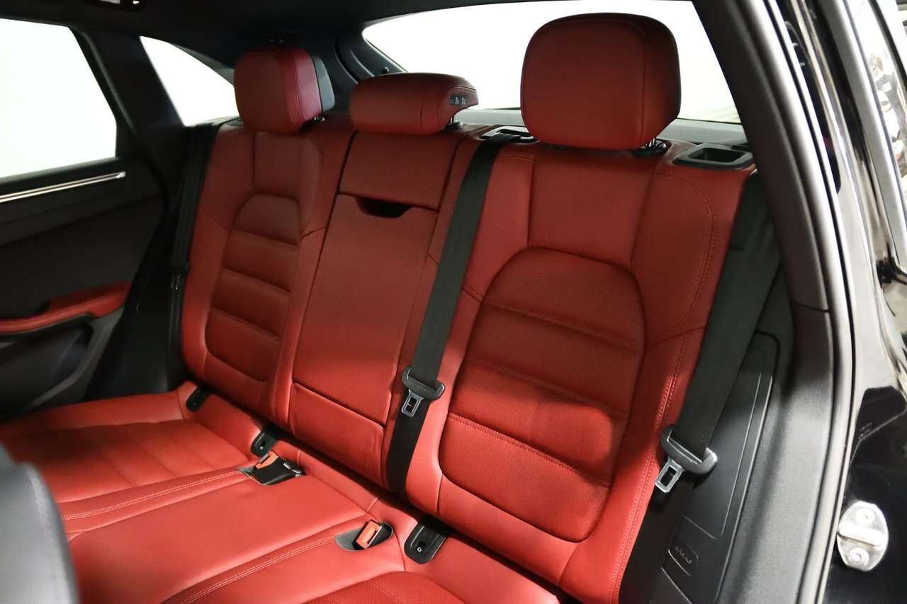 2023 Porsche Macan Premum + / Toit pano / Sieges sport / Carplay / Ve thumb 16