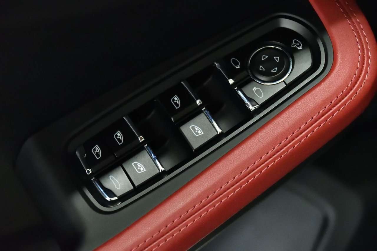 2023 Porsche Macan Premum + / Toit pano / Sieges sport / Carplay / Ve thumb 13