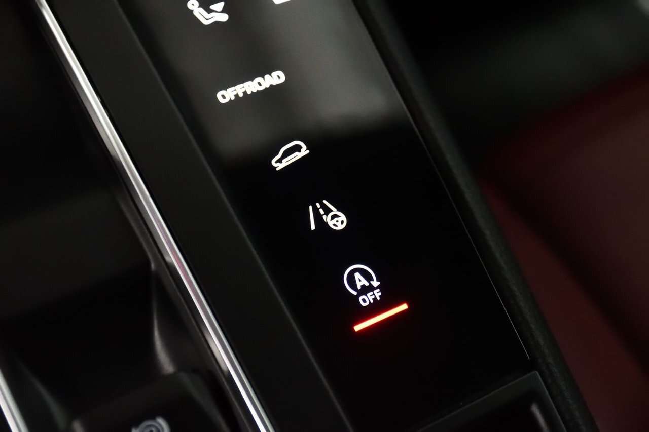 2023 Porsche Macan Premum + / Toit pano / Sieges sport / Carplay / Ve thumb 27