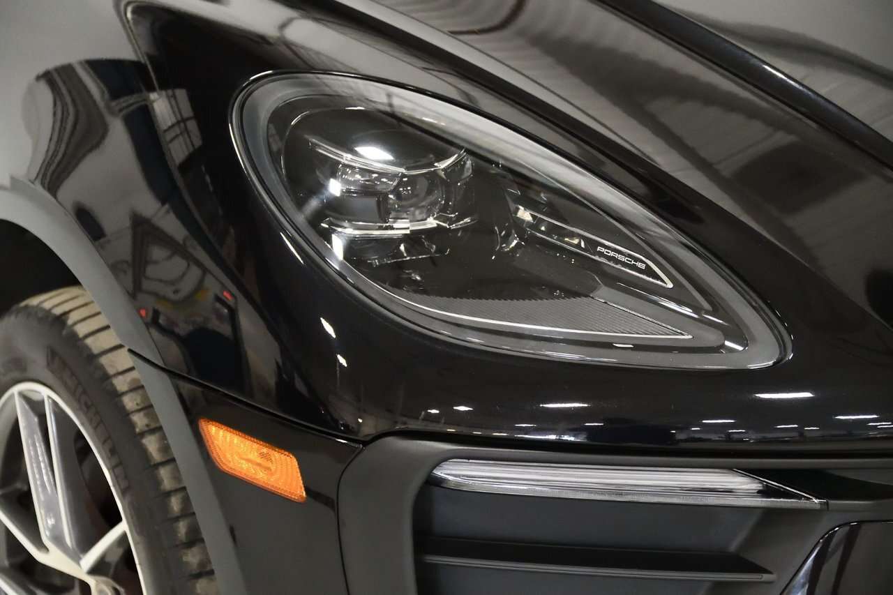 2023 Porsche Macan Premum + / Toit pano / Sieges sport / Carplay / Ve alt 2