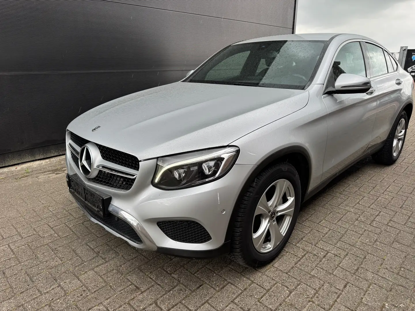 Mercedes-Benz GLC 220 GLC 220 d 4Matic 9G-TRONIC AMG Line Grijs - 1
