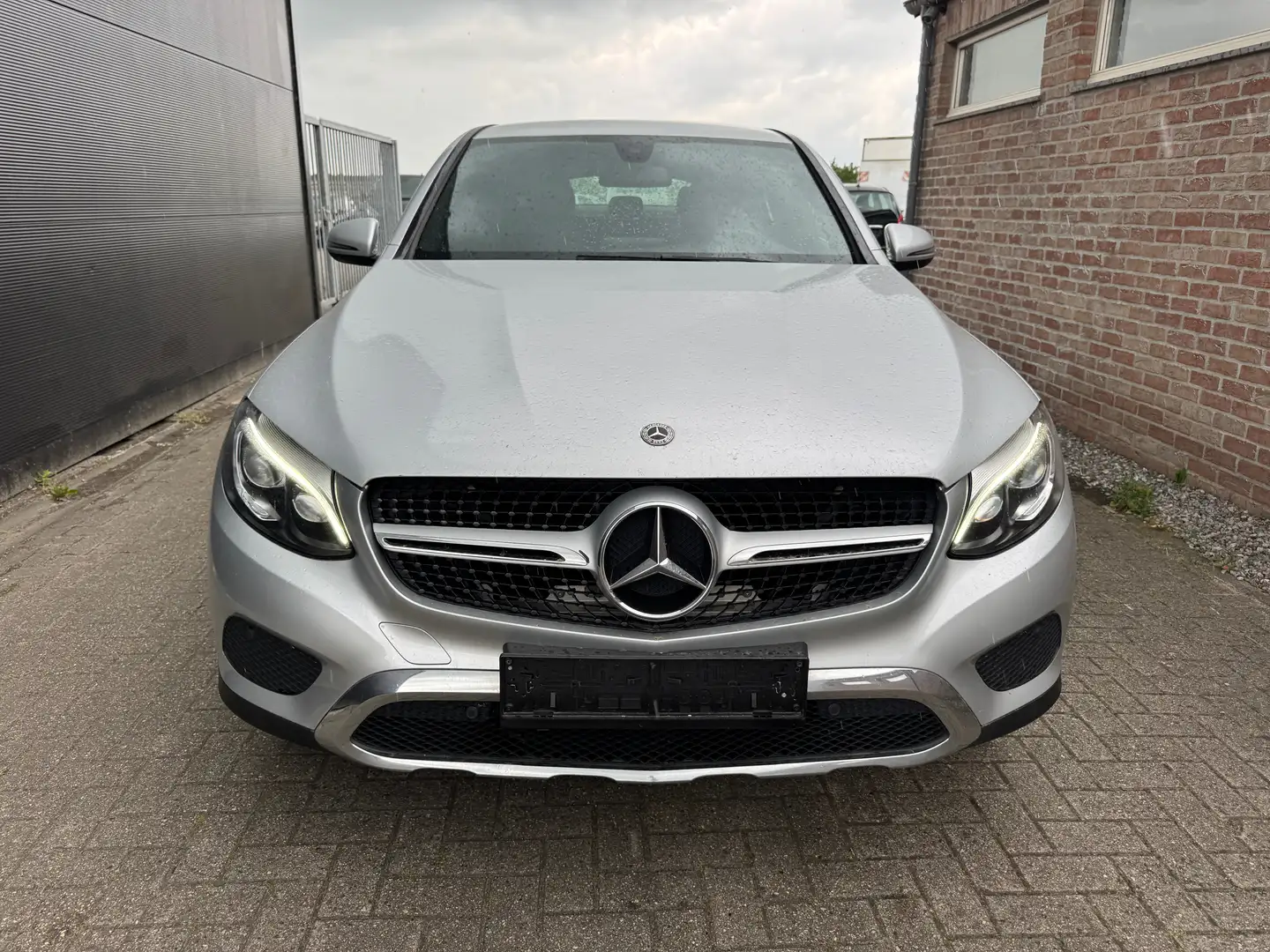 Mercedes-Benz GLC 220 GLC 220 d 4Matic 9G-TRONIC AMG Line Grijs - 2