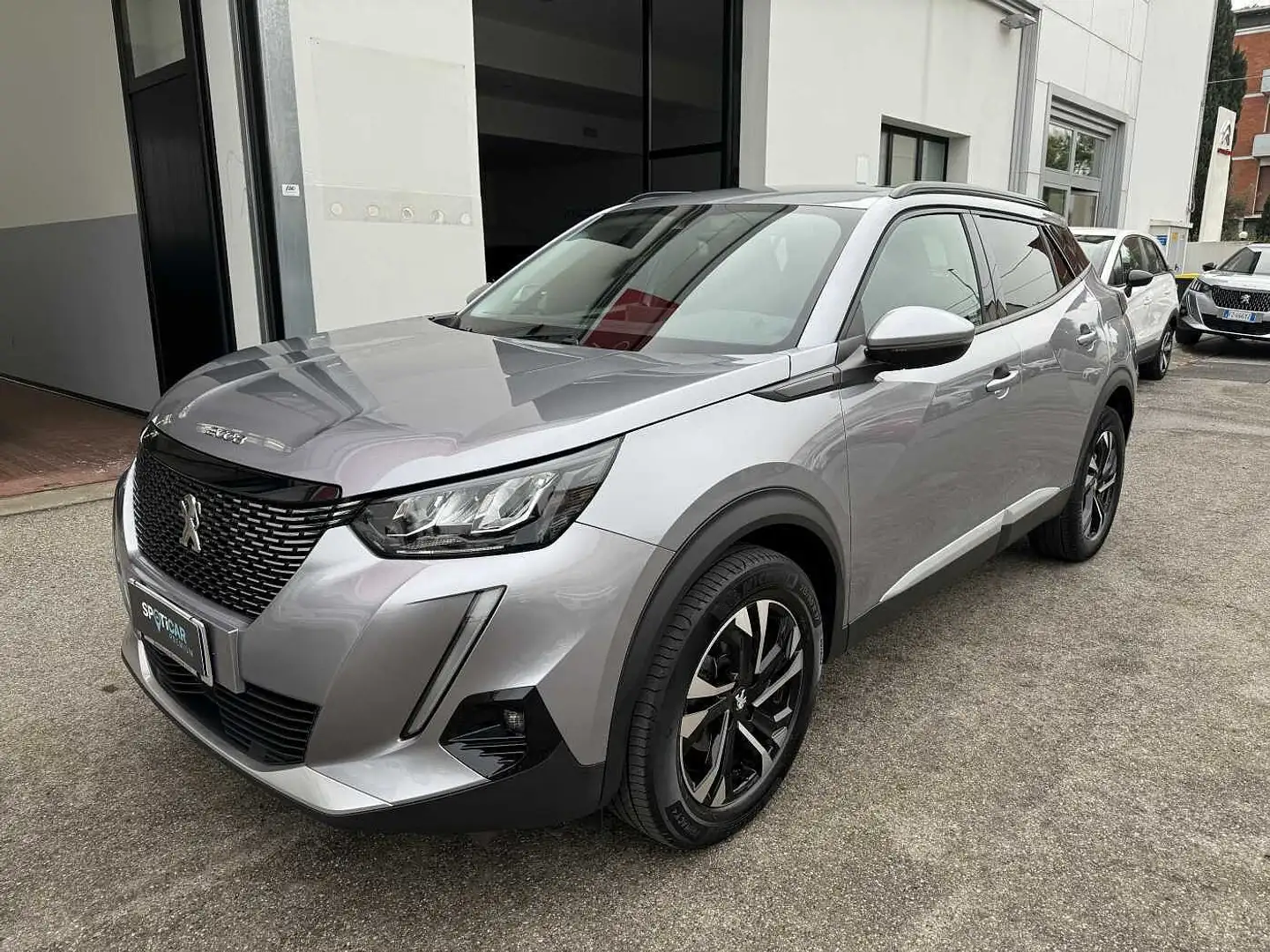 Peugeot 2008 2ª serie PureTech 130 S&S Allure Pack Grigio - 2