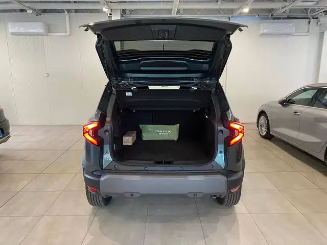 Dacia Duster view 8