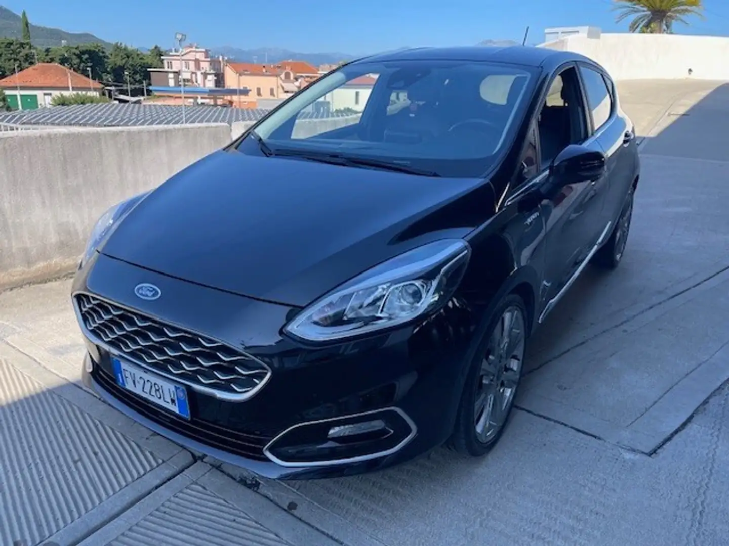 Ford Fiesta Fiesta 1.5 EcoBlue 5 porte Vignale Negro - 1