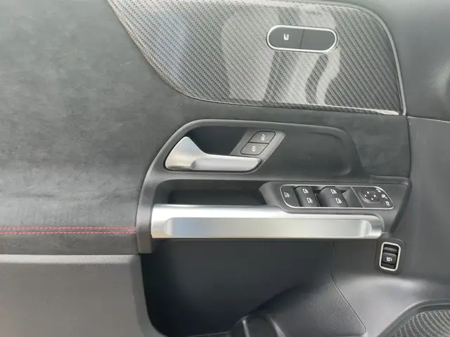 Mercedes-Benz GLB 200 d 4MATIC Österreich-Edition AMG Line Ansicht 12