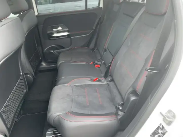 Mercedes-Benz GLB 200 d 4MATIC Österreich-Edition AMG Line Ansicht 8