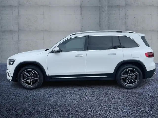 Mercedes-Benz GLB 200 d 4MATIC Österreich-Edition AMG Line Ansicht 3