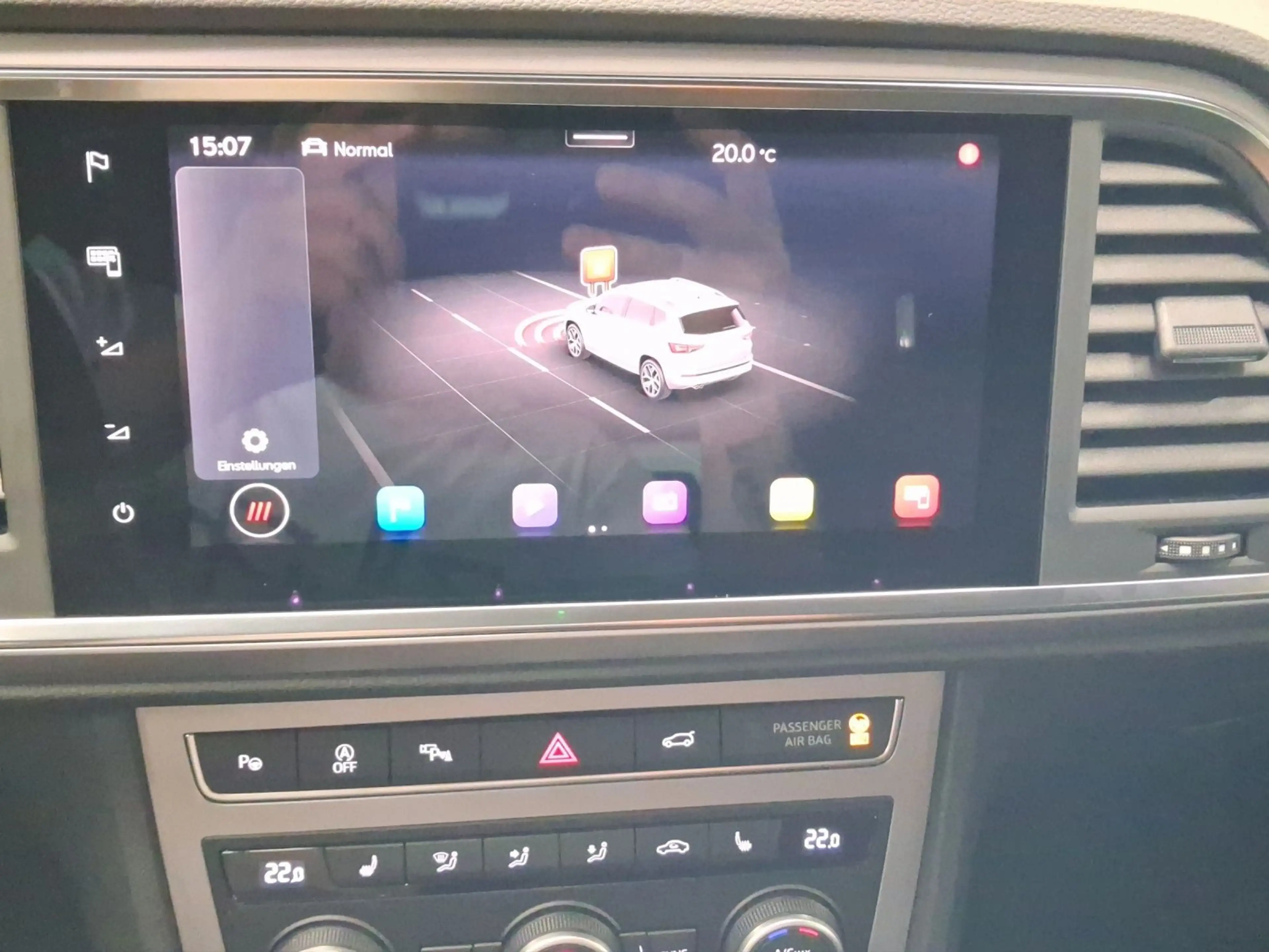 SEAT Ateca 2.0 TSI DSG 4D FR AHK LM19 DINAMICA — photo 12