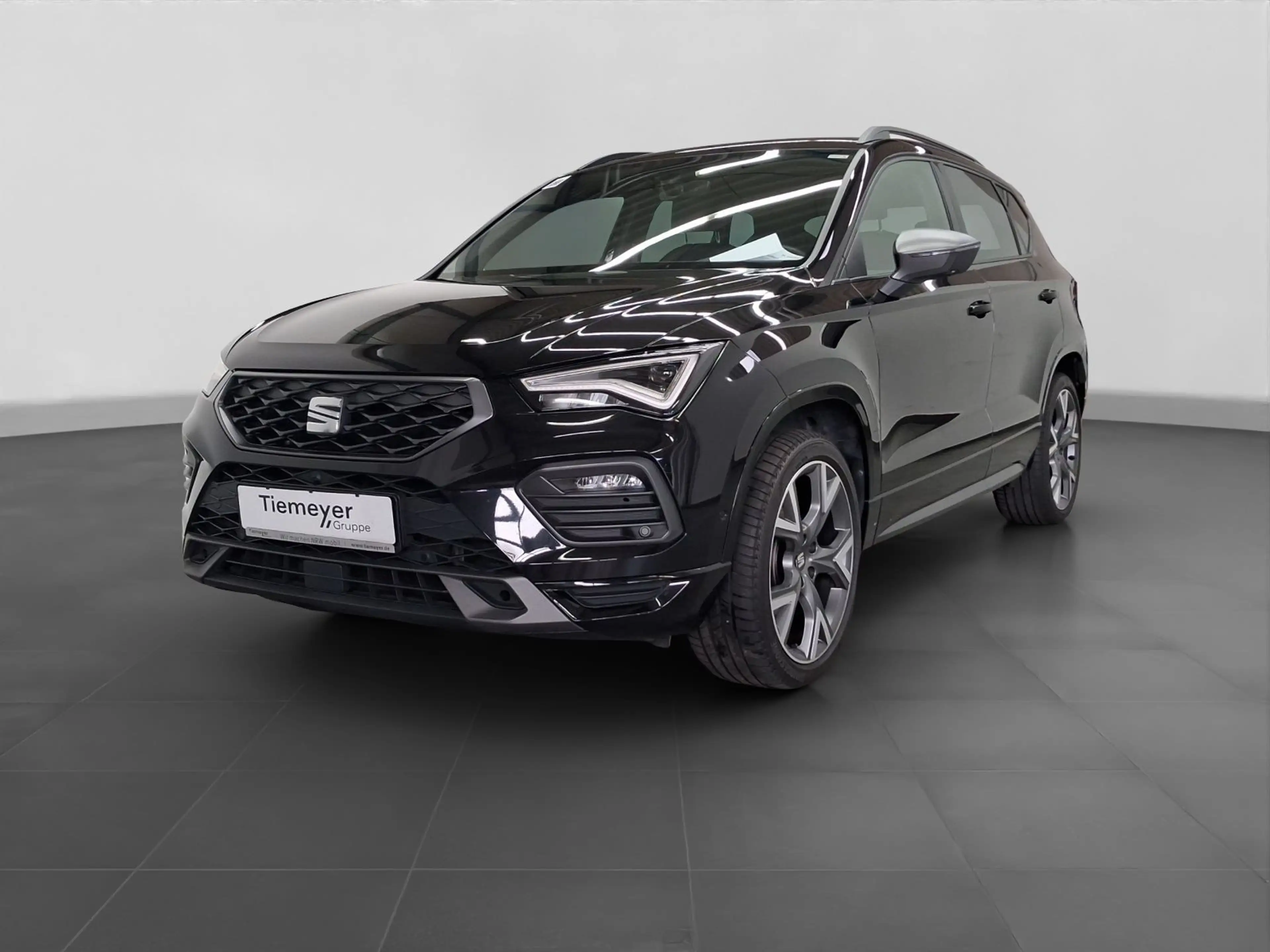 SEAT Ateca 2.0 TSI DSG 4D FR AHK LM19 DINAMICA — photo 2