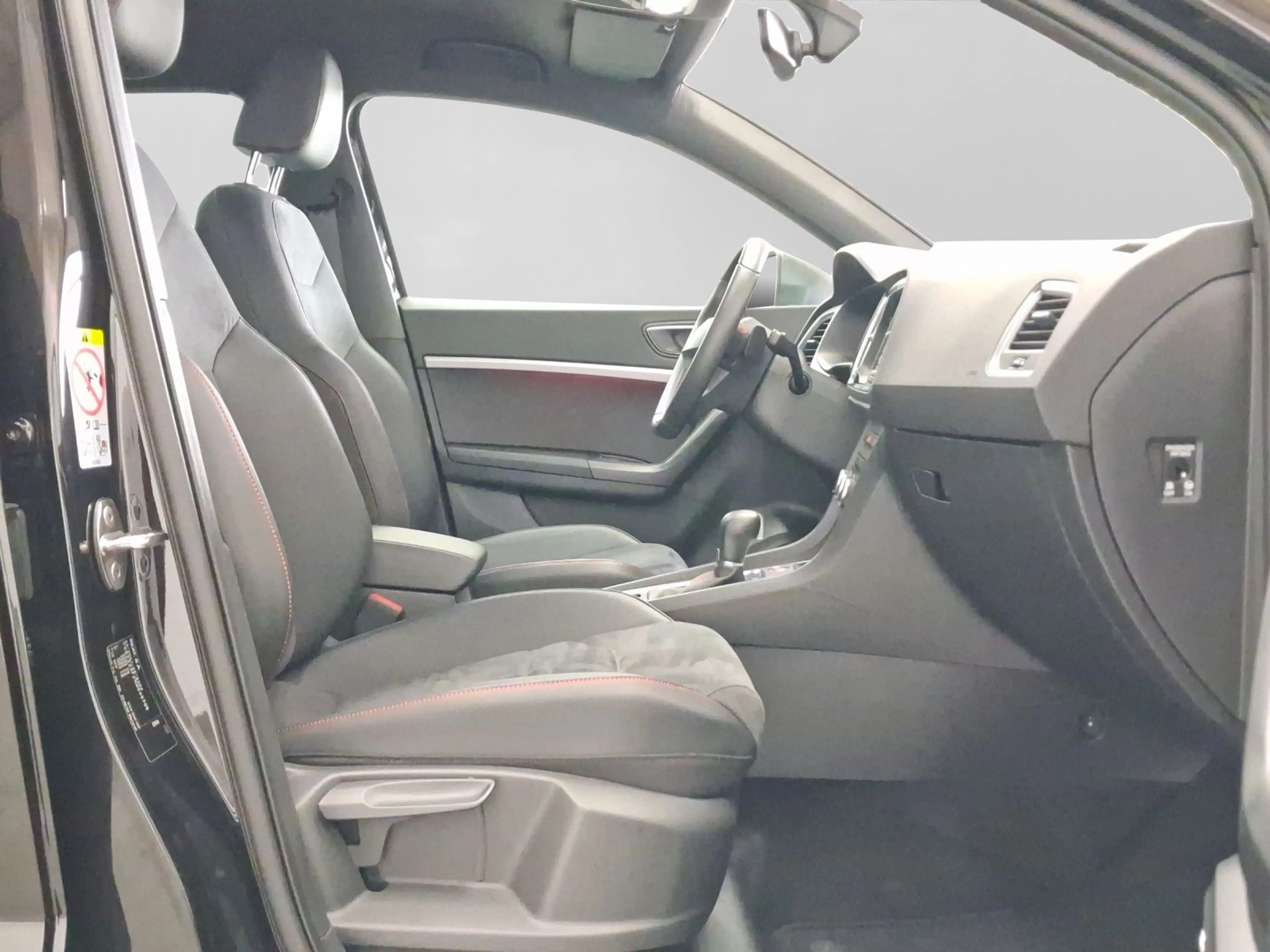 SEAT Ateca 2.0 TSI DSG 4D FR AHK LM19 DINAMICA — photo 4