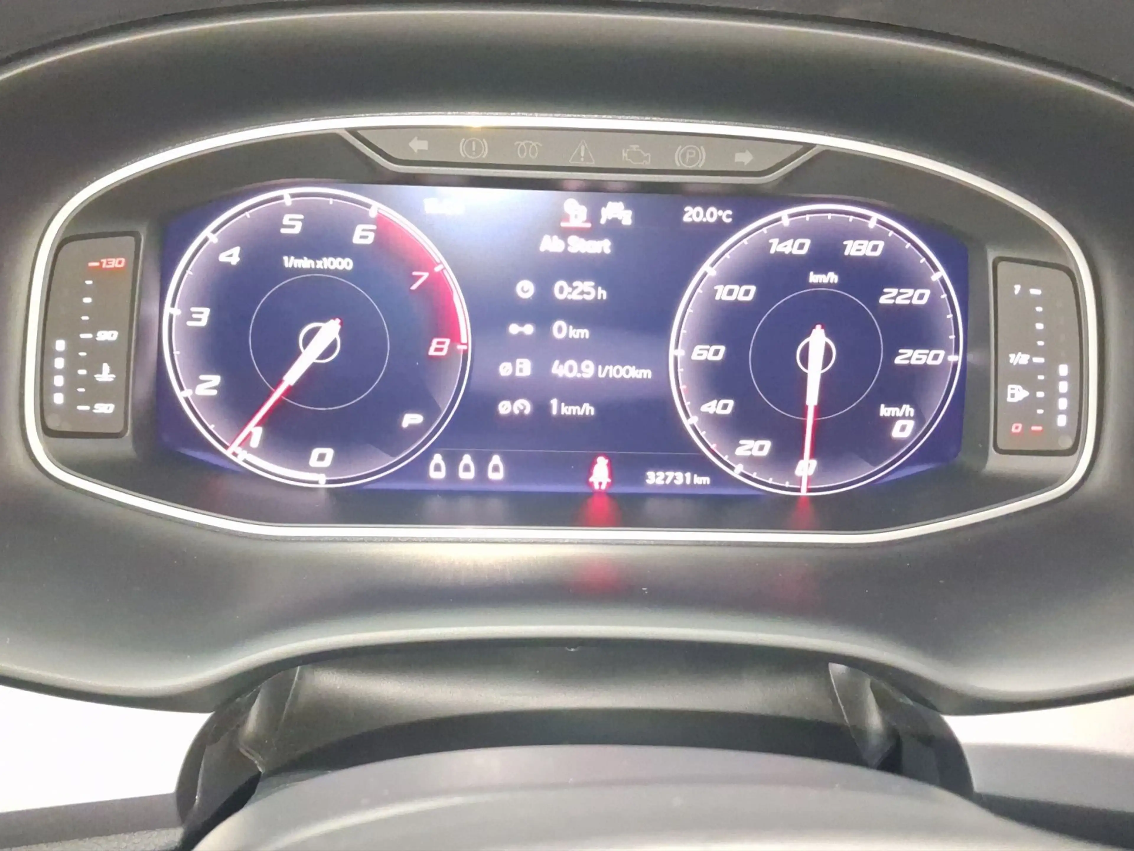 SEAT Ateca 2.0 TSI DSG 4D FR AHK LM19 DINAMICA — photo 10