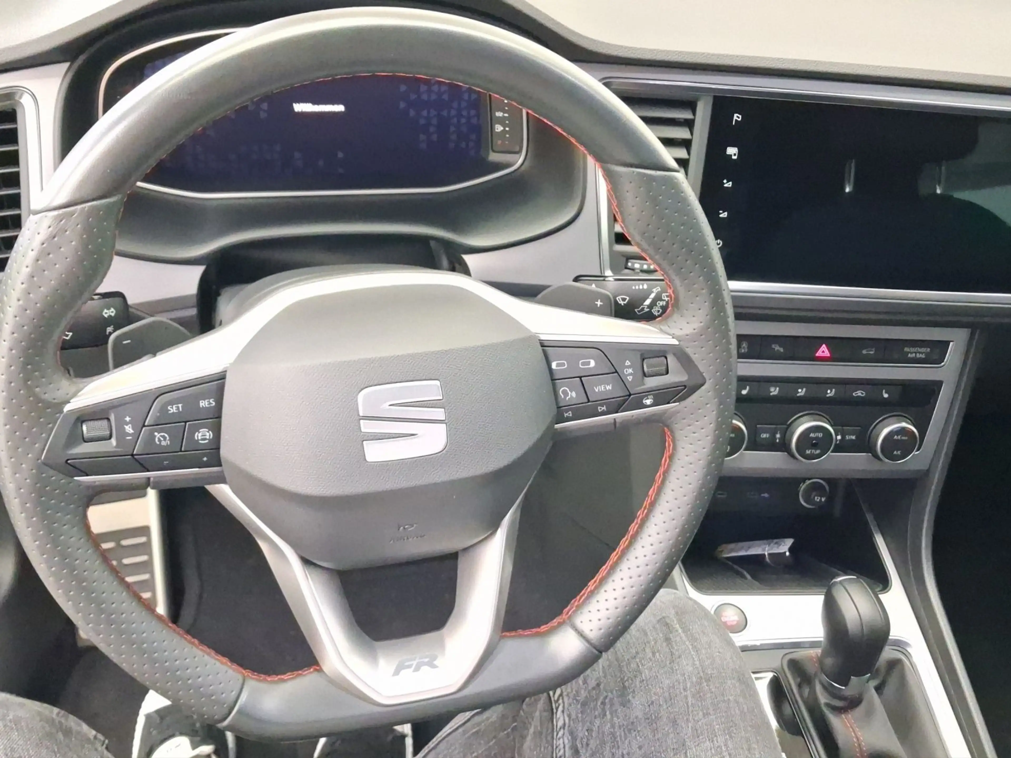 SEAT Ateca 2.0 TSI DSG 4D FR AHK LM19 DINAMICA — photo 9