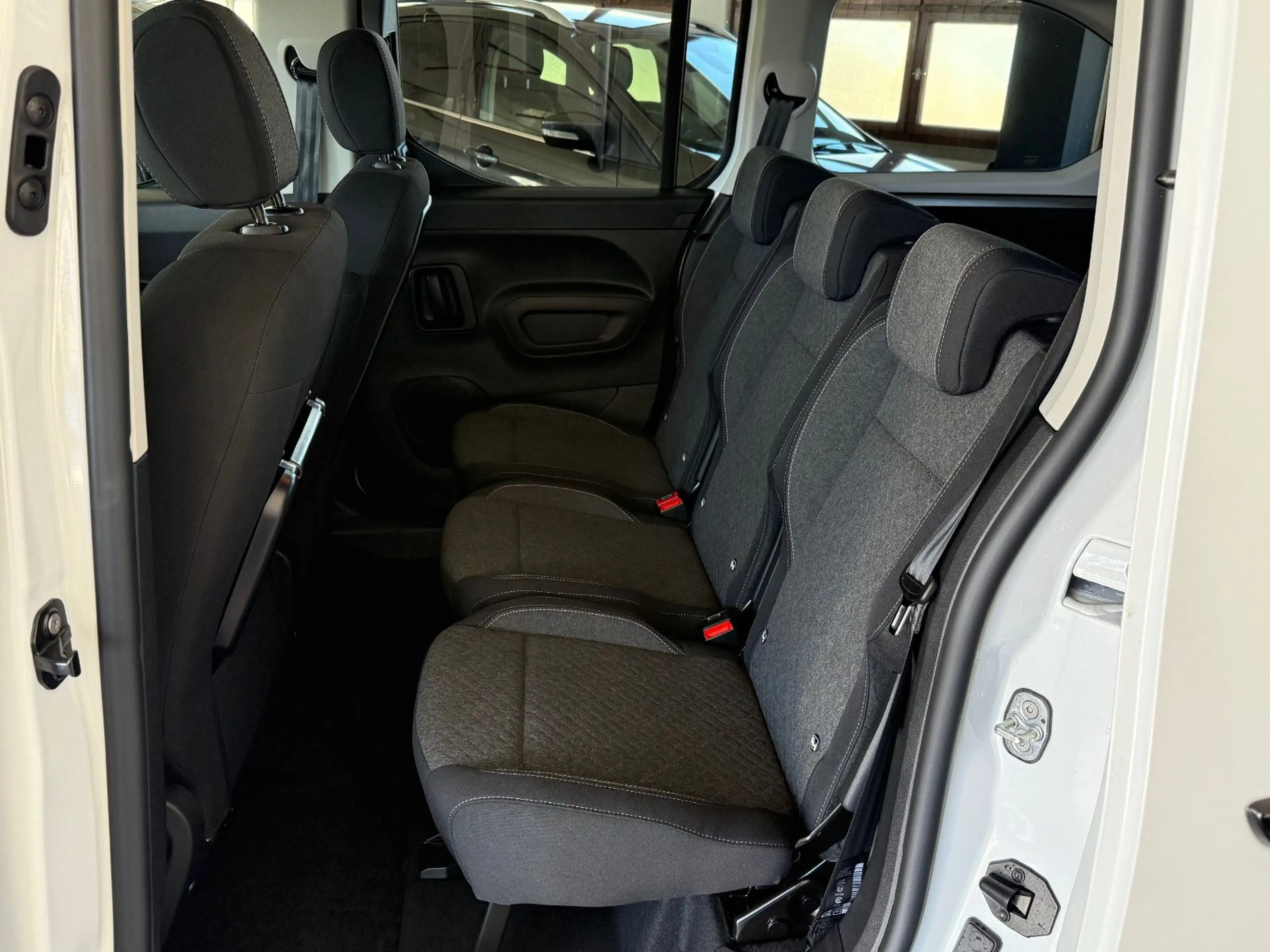 Opel Combo Life Elegance-L2H1-7Sitze,LED,SHZ,RFK,M1 — photo 7