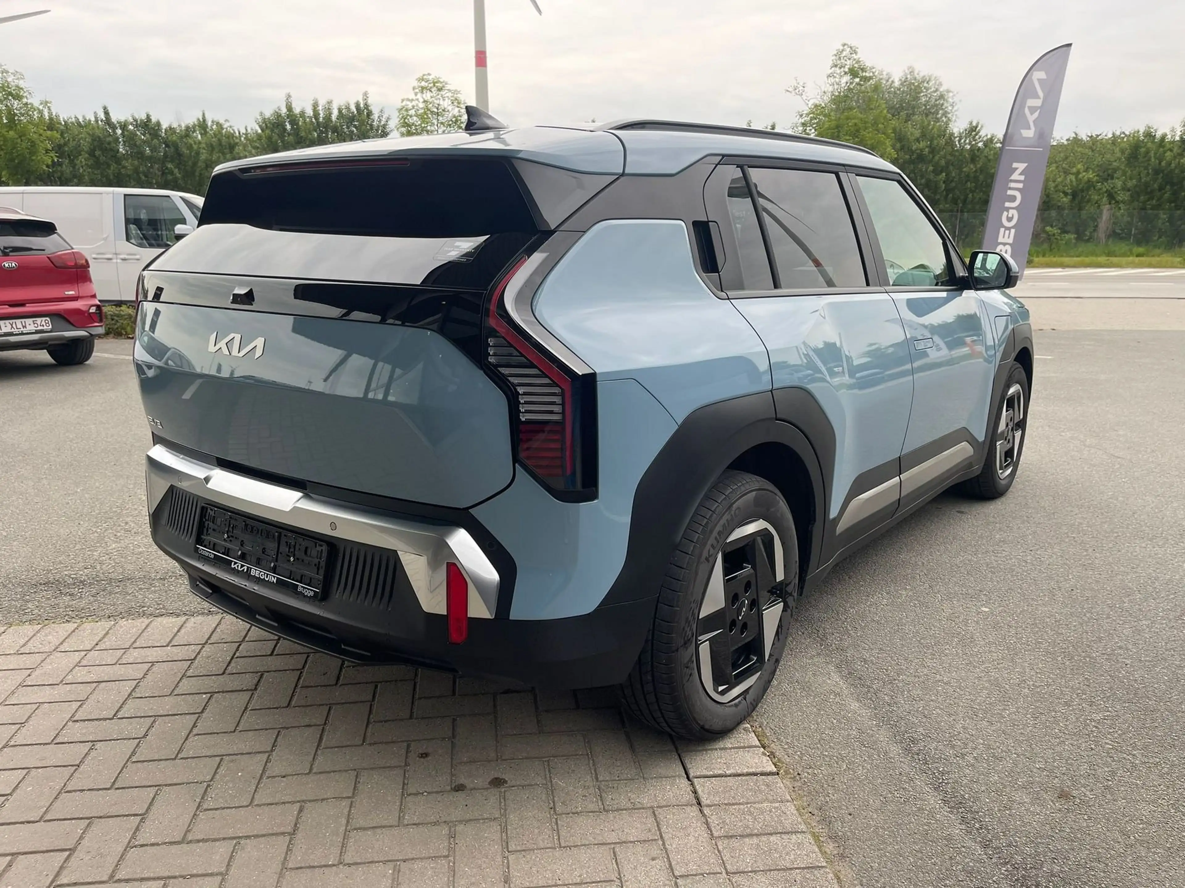 Kia EV3 BEV 58,3 kWH Earth — photo 4