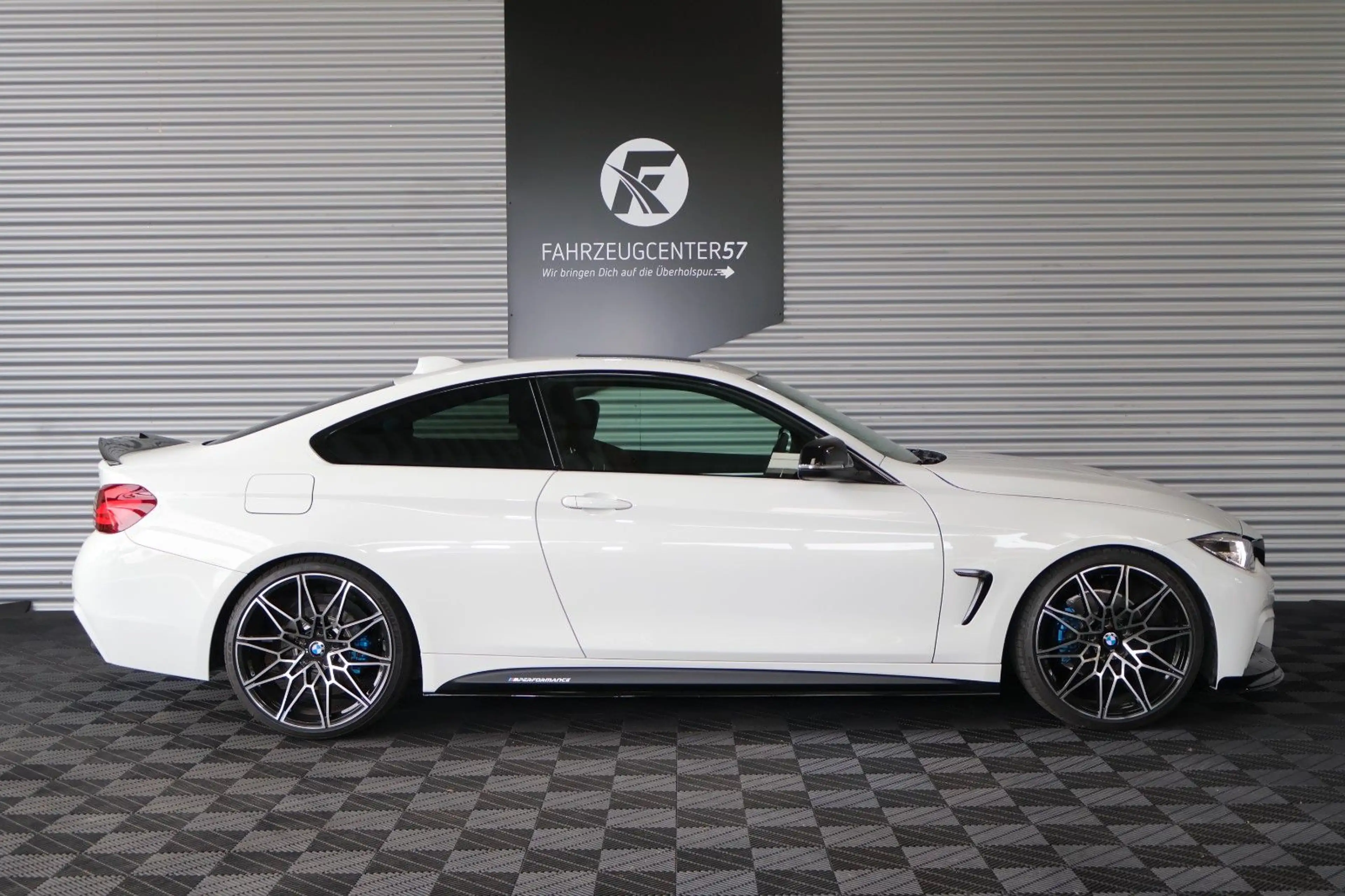 BMW 430 i Coupé M-PERFORMANCE/HIFI/CARPLAY/KAMERA/20" — photo 5