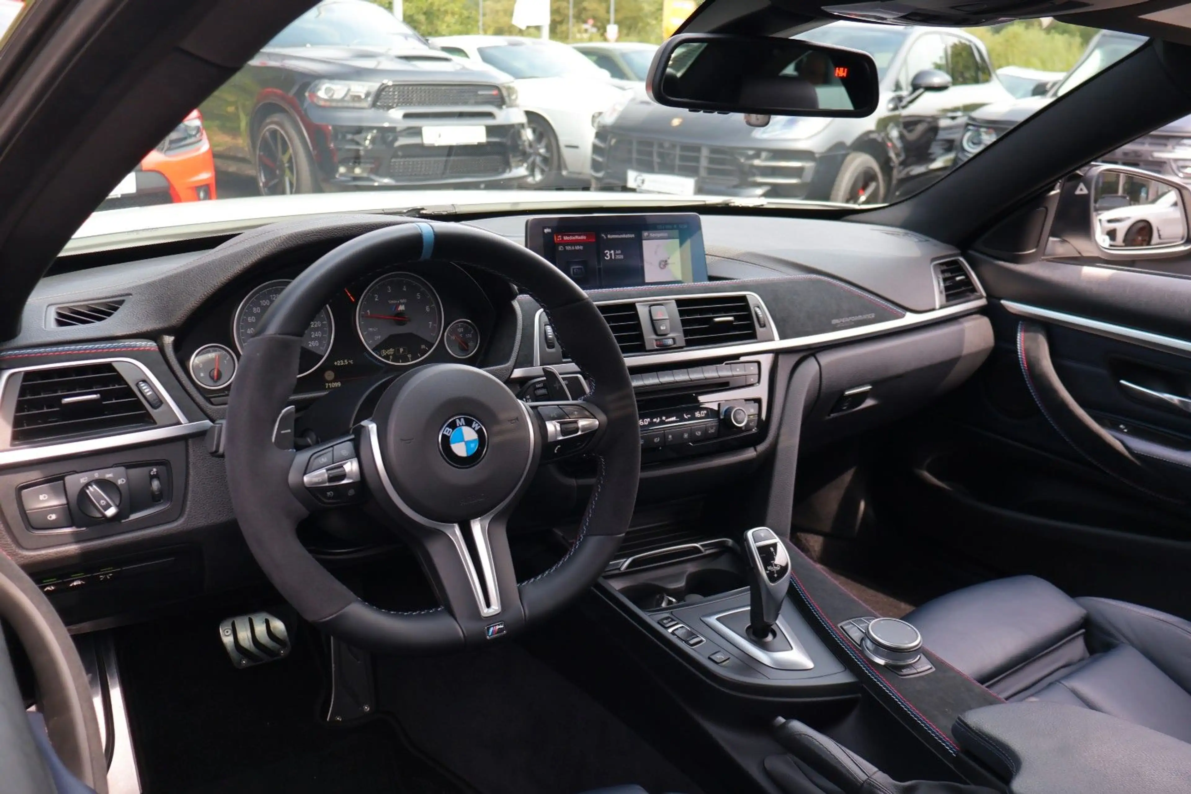 BMW 430 i Coupé M-PERFORMANCE/HIFI/CARPLAY/KAMERA/20" — photo 14