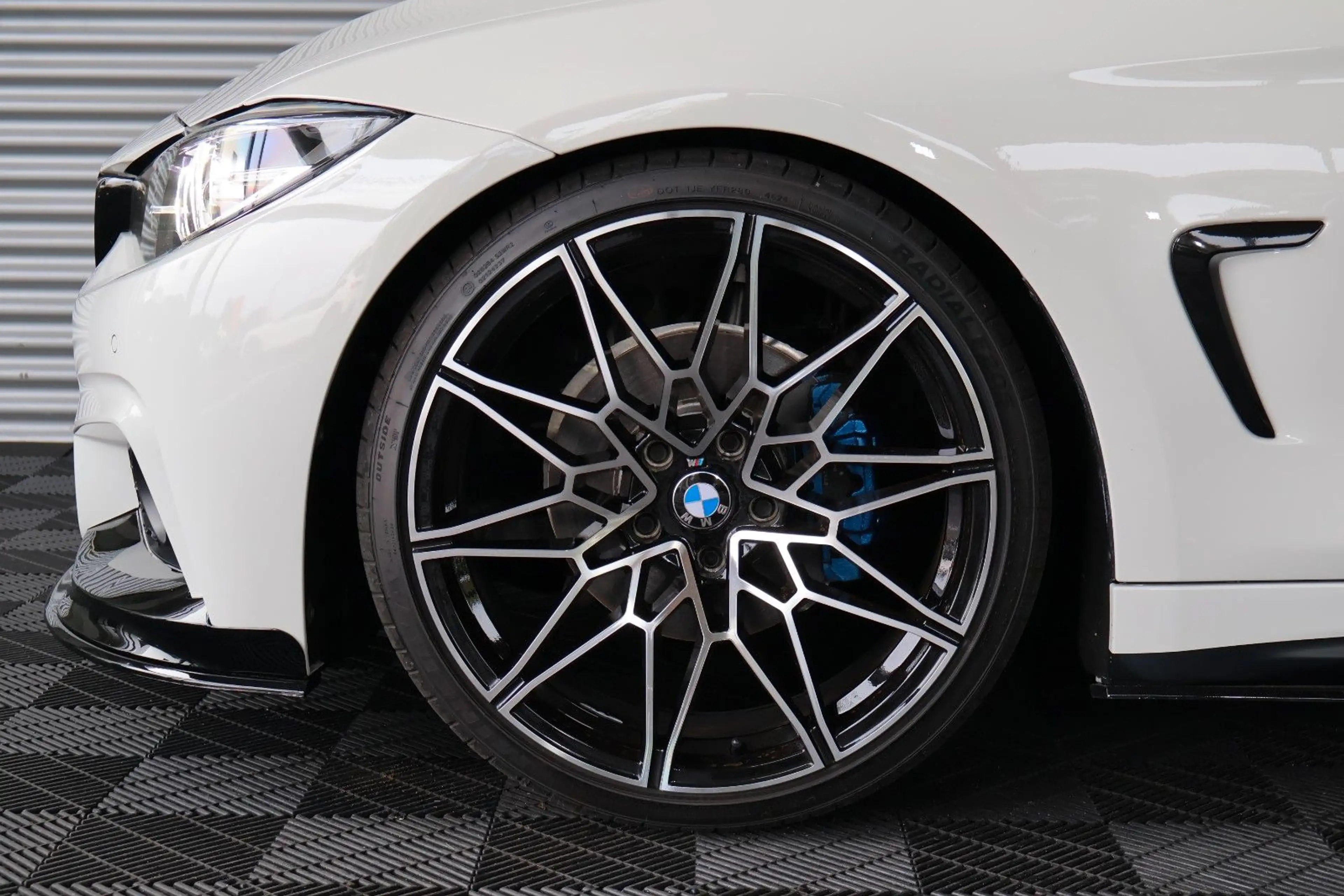BMW 430 i Coupé M-PERFORMANCE/HIFI/CARPLAY/KAMERA/20" — photo 3